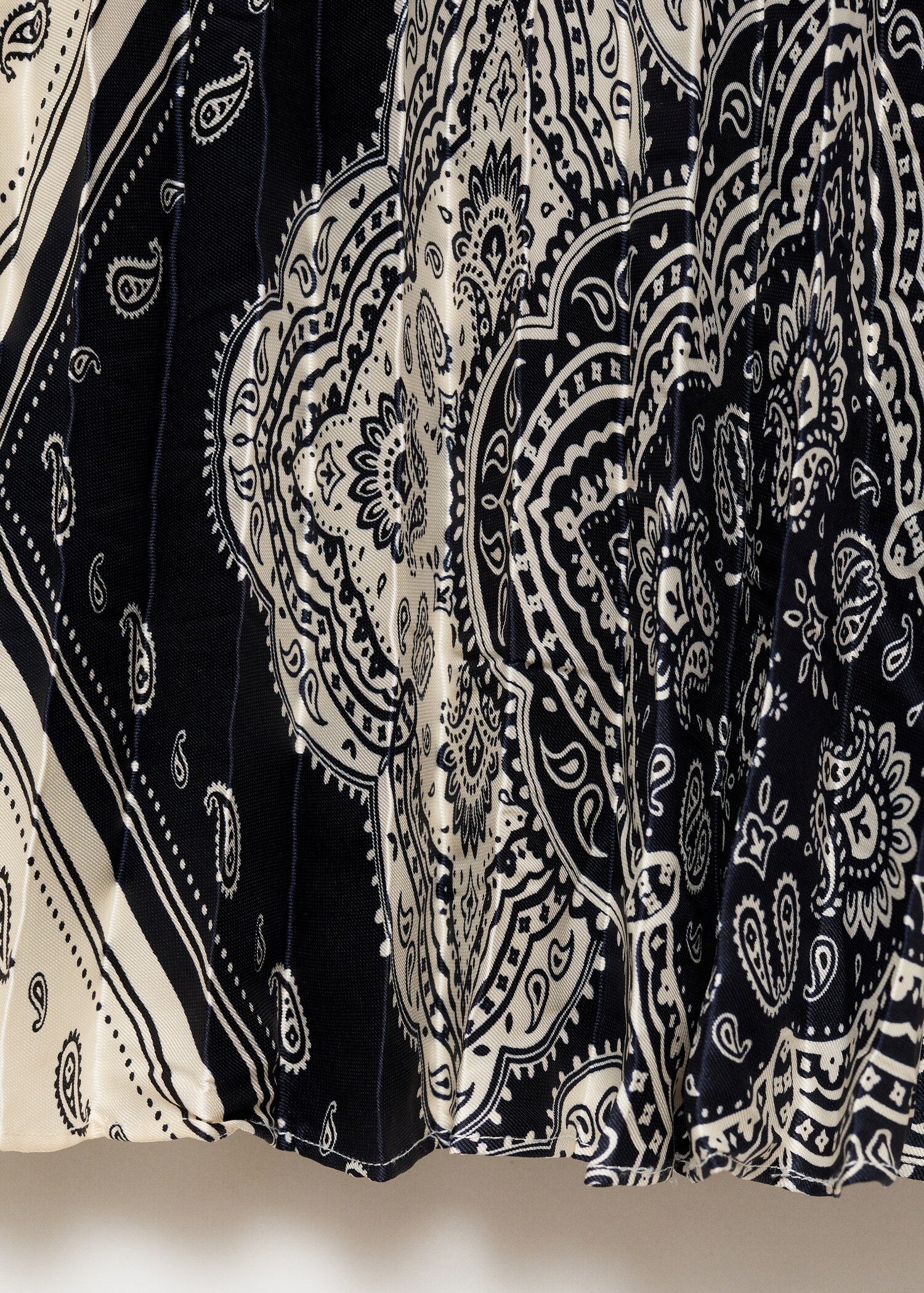 Paisley-print pleated skirt - Details of the article 0