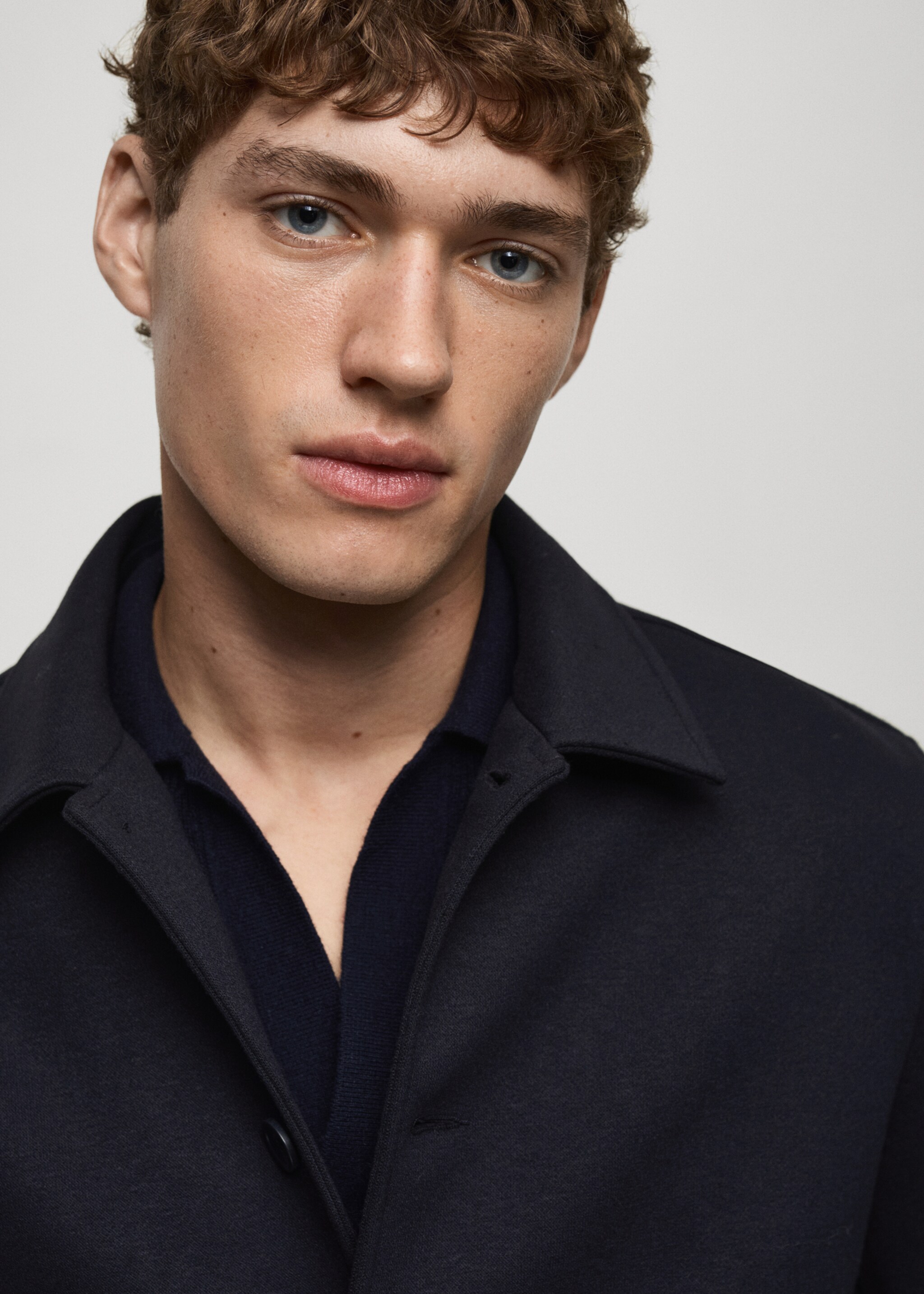 Regular-fit overshirt with pocket - Details of the article 1, Dark Navy. Ref: 87080594-00.