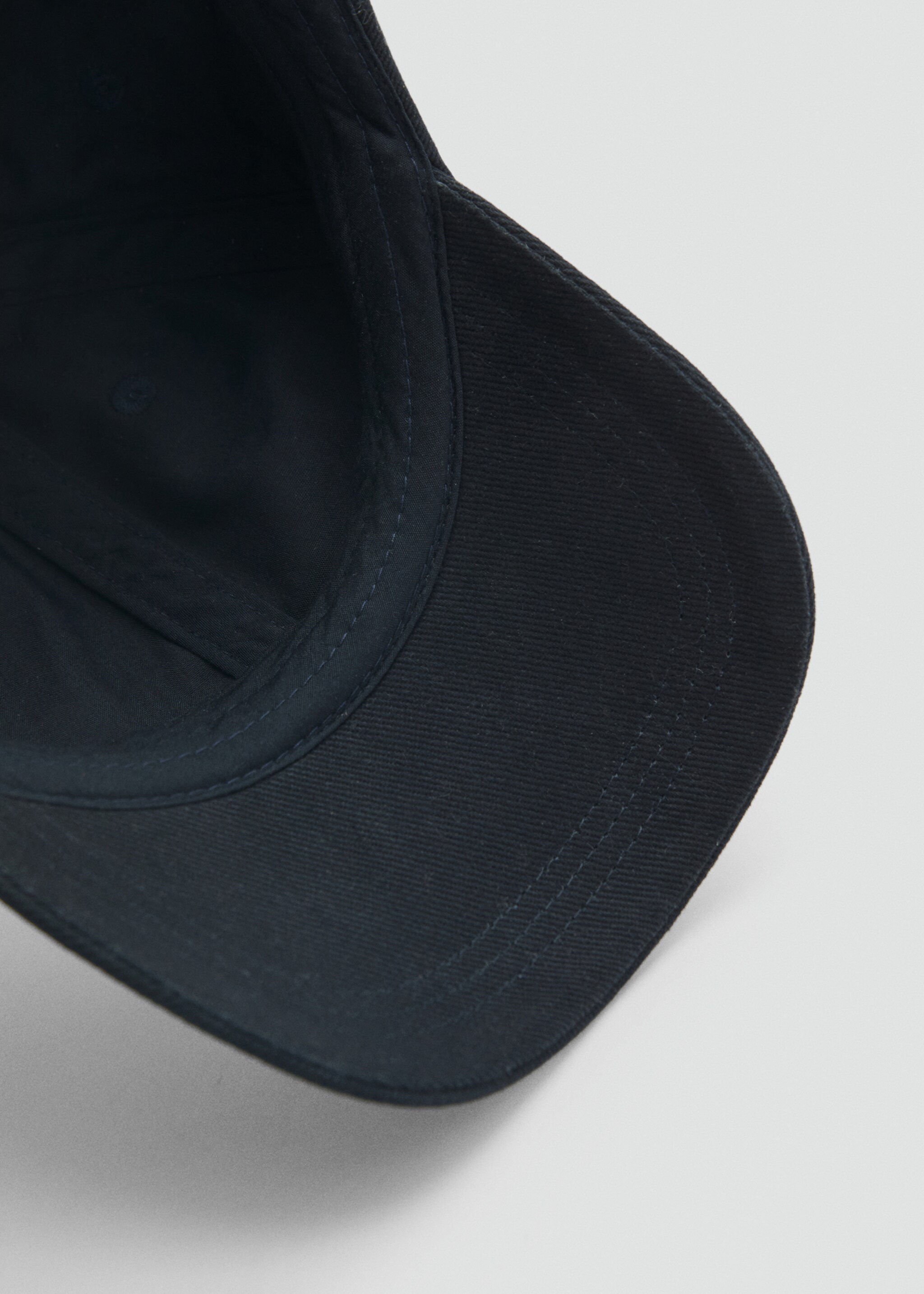 Embroidered canvas cap - Details of the article 2, Dark Navy. Ref: 87080602-00.