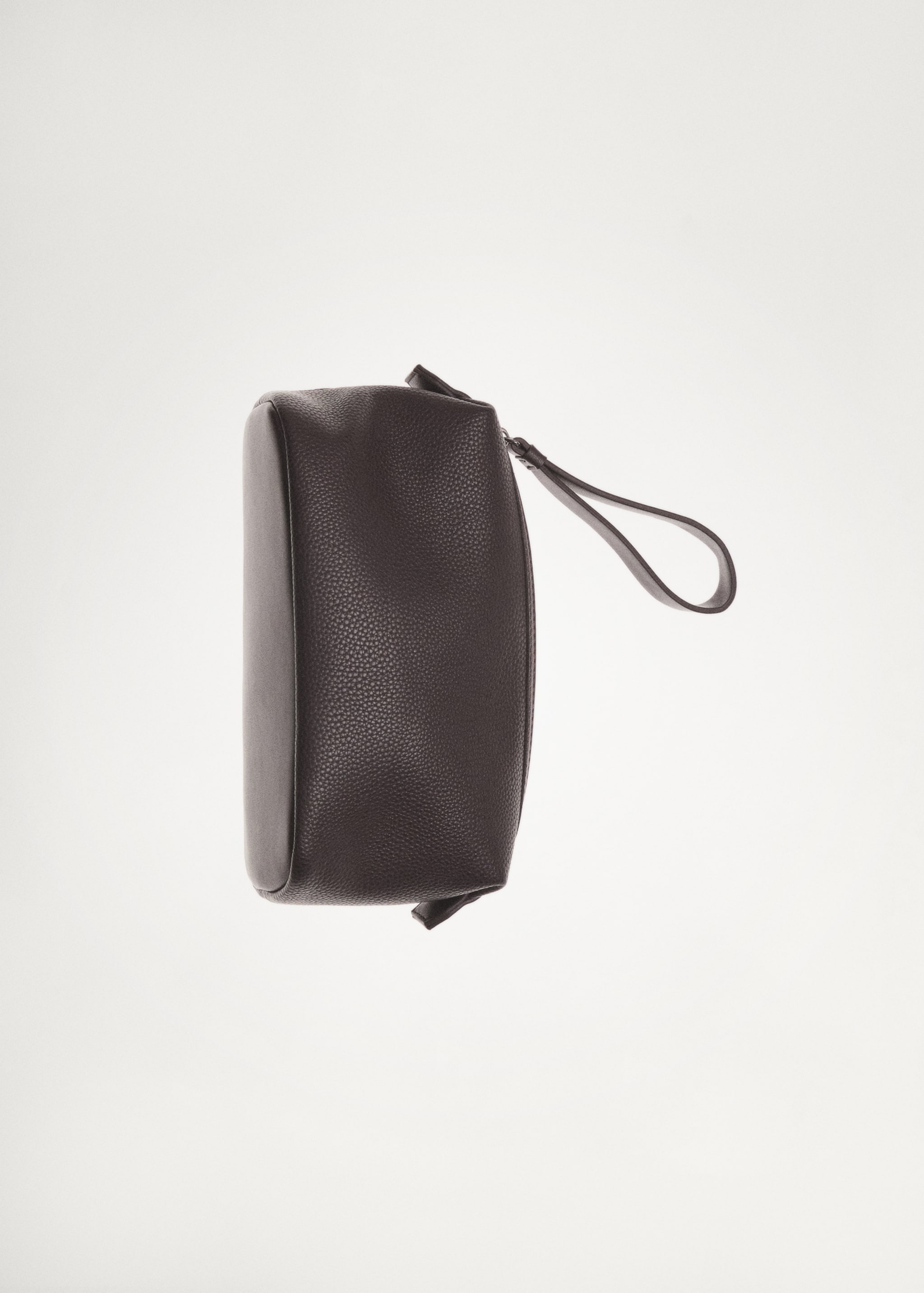 Contrast-strap pebbled cosmetic bag - Details of the article 9, Brown. Ref: 87080603-00.