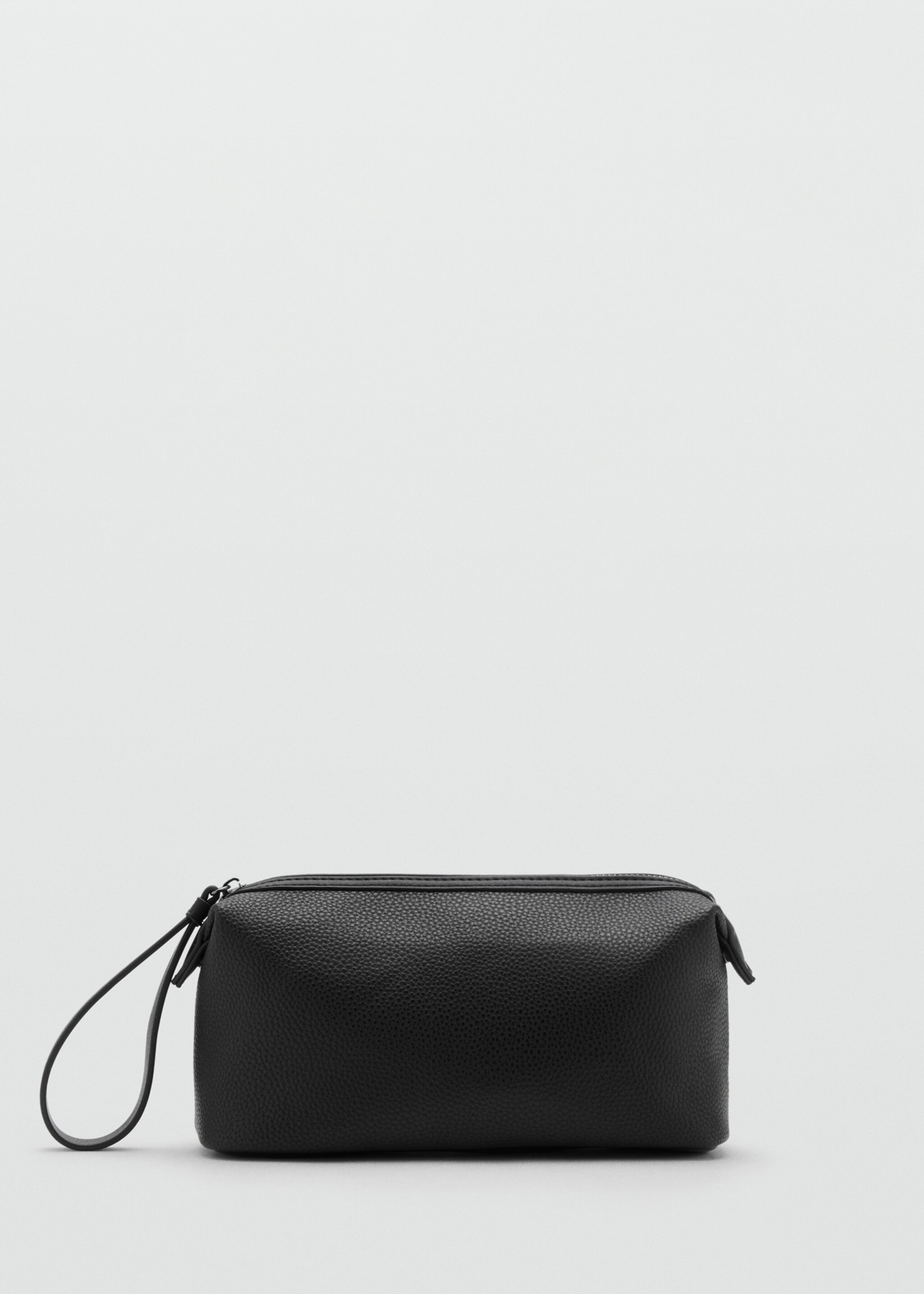 Contrast-strap pebbled cosmetic bag - Article without model, Black. Ref: 87080603-00.