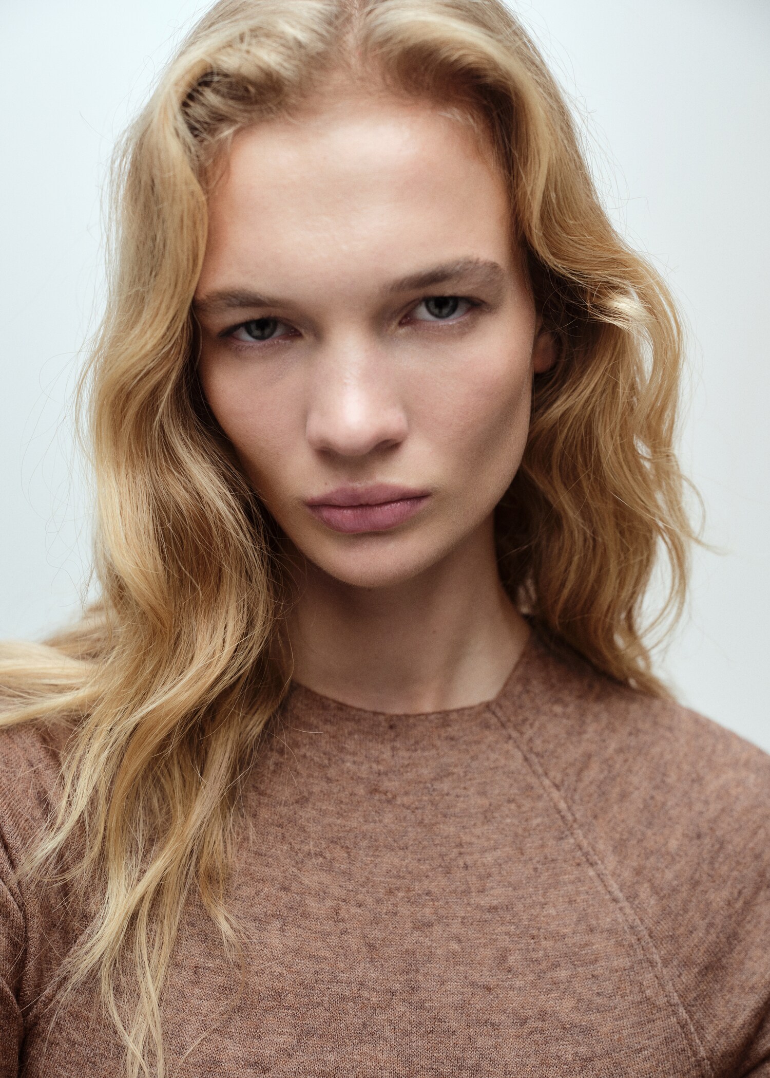 T-Shirt mit Ziernähten - Detail des Artikels 1