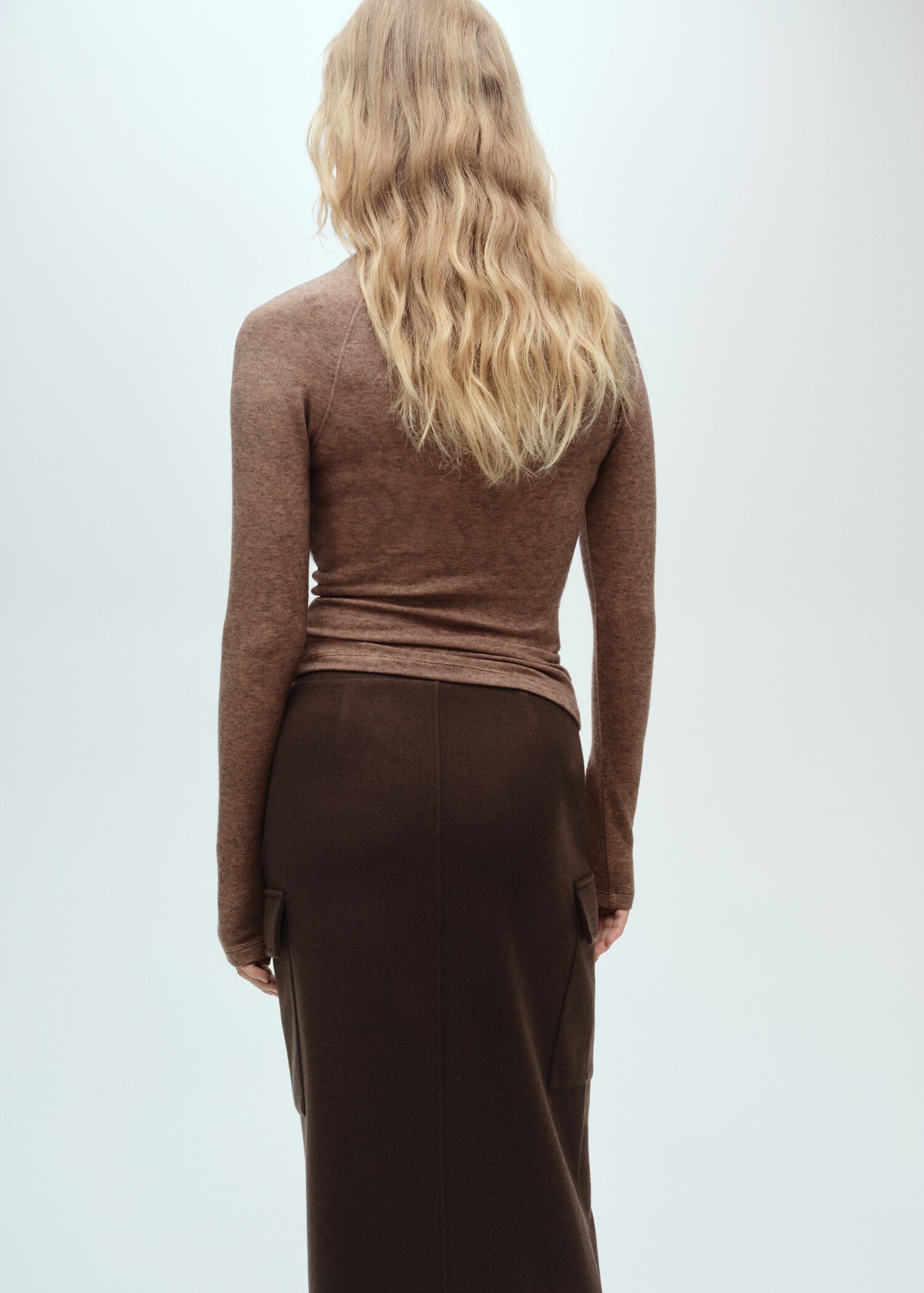 T-Shirt mit Ziernähten - Rückseite des Artikels