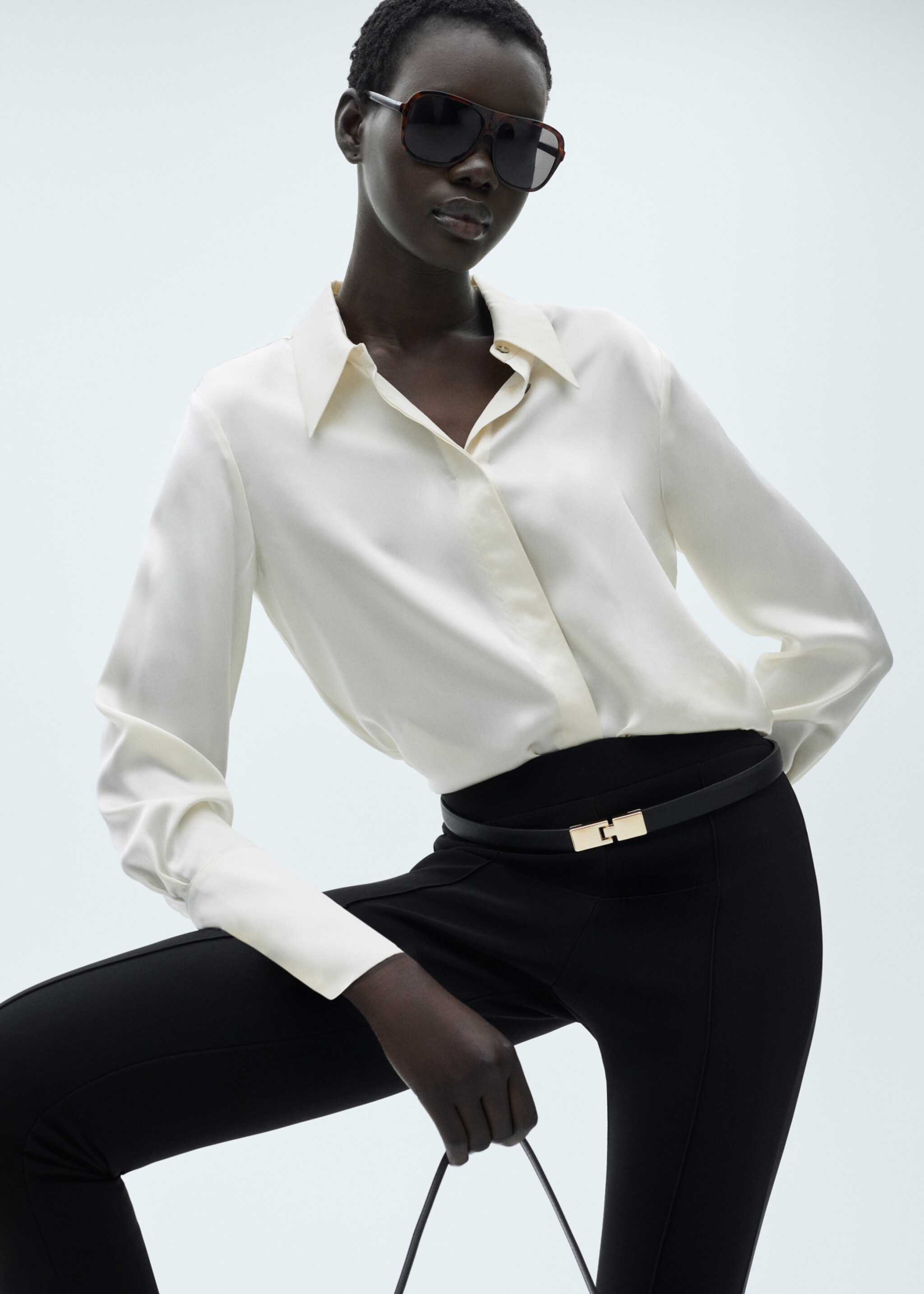 Leggings with seam detail - Details of the article 1, Black. Ref: 87080624-00.