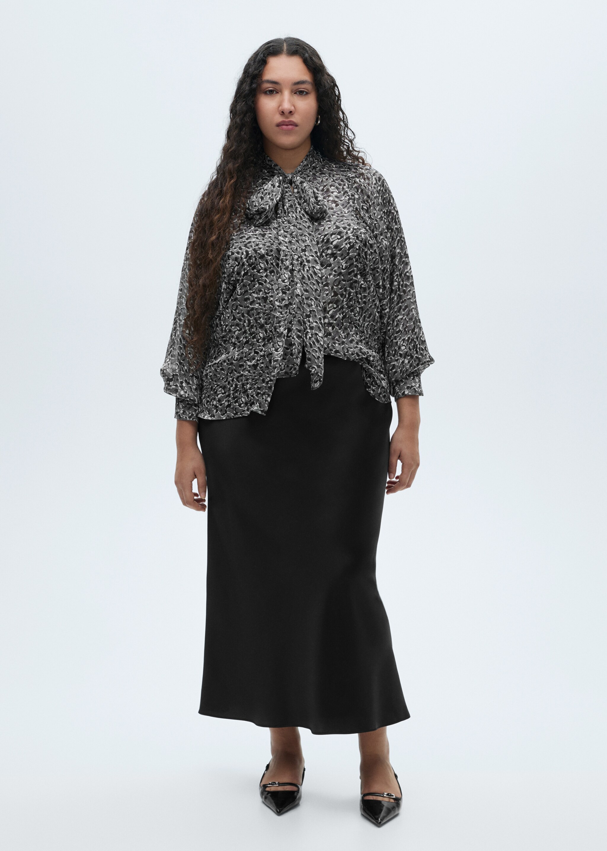 Blusa animal print fiocco collo - Dettaglio dell'articolo 3, Nero. Ref: 87080628-00.