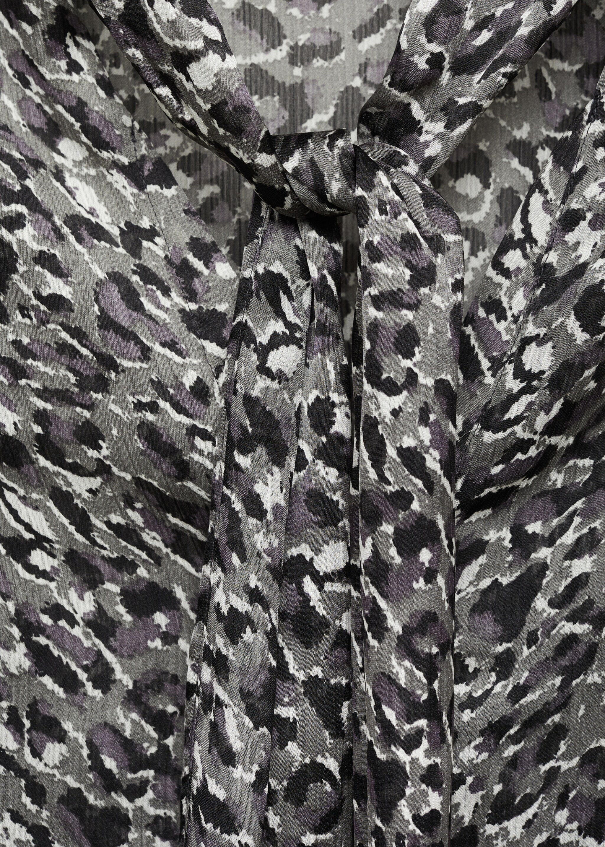 Blusa animal print fiocco collo - Dettaglio dell'articolo 8, Nero. Ref: 87080628-00.