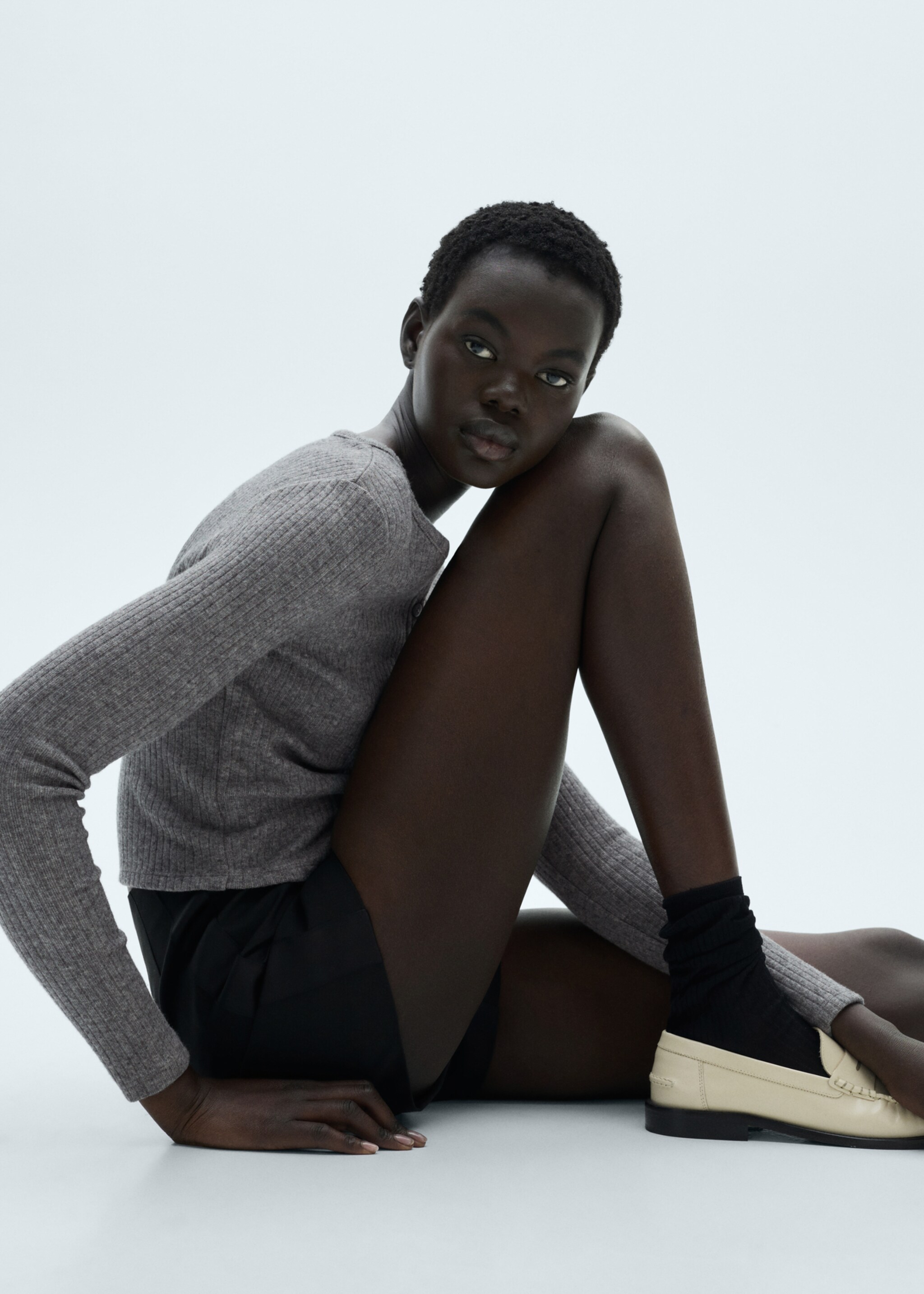 Buttoned ribbed cardigan - Details of the article 2, Grey. Ref: 87080629-00.