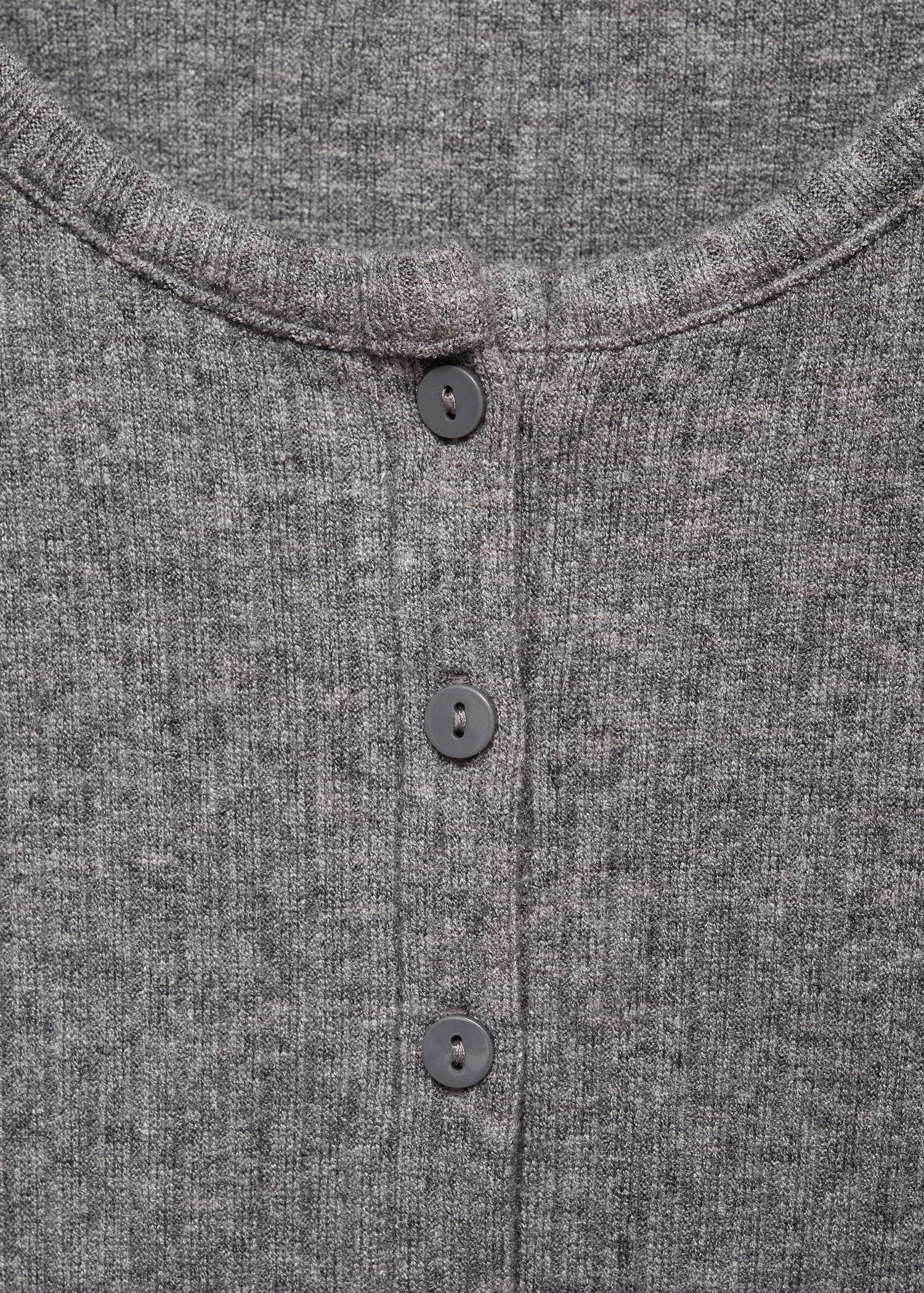 Buttoned ribbed cardigan - Details of the article 8