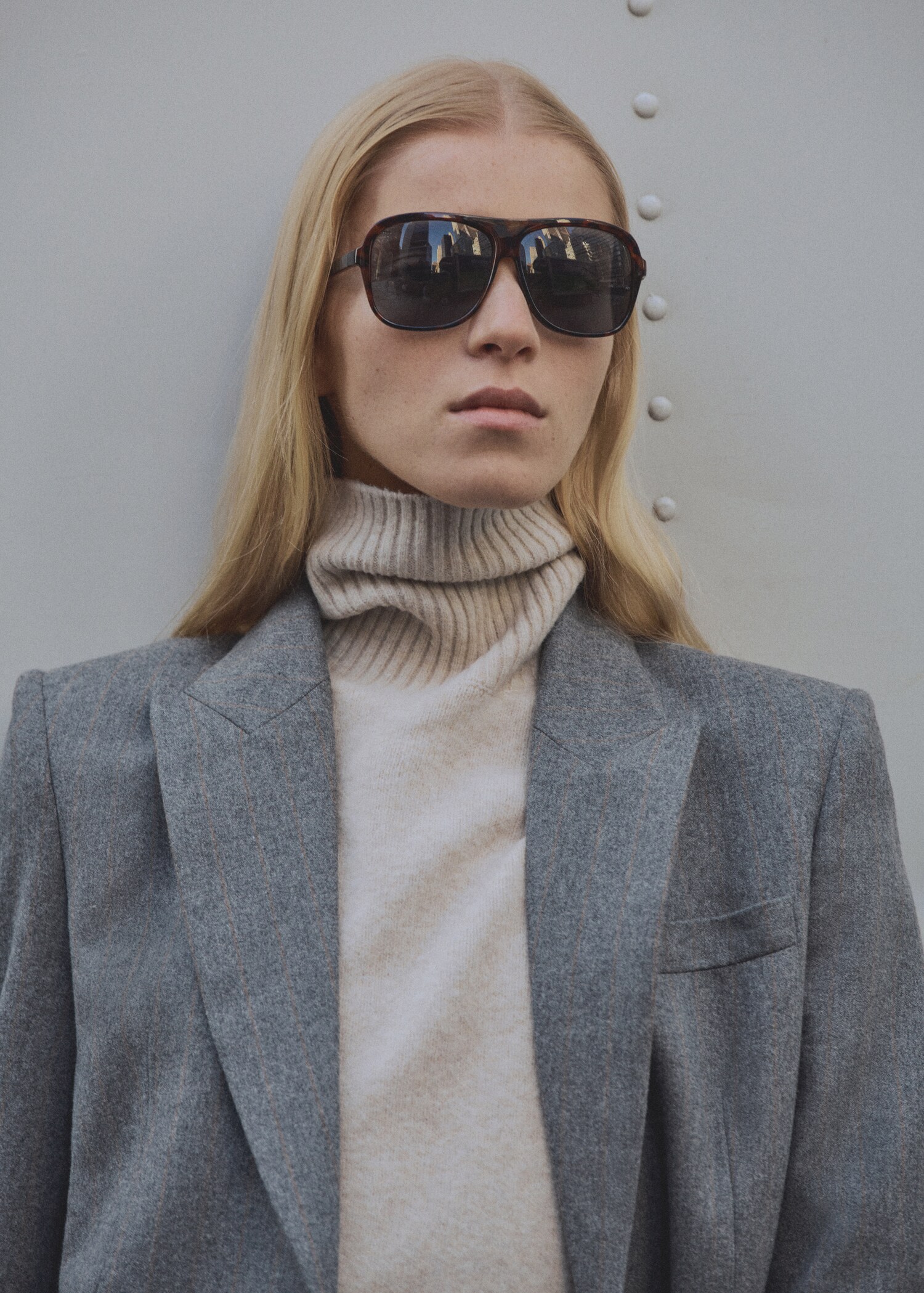 Marynarka garniturowa z wełny dziewiczej - Szczegóły artykułu 1