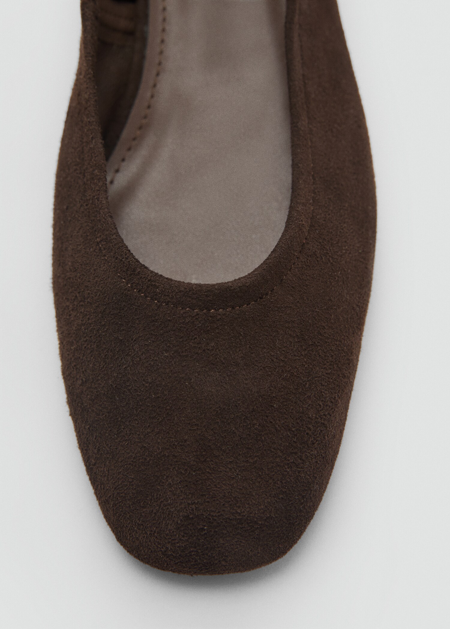Suede heeled shoes - Details of the article 2