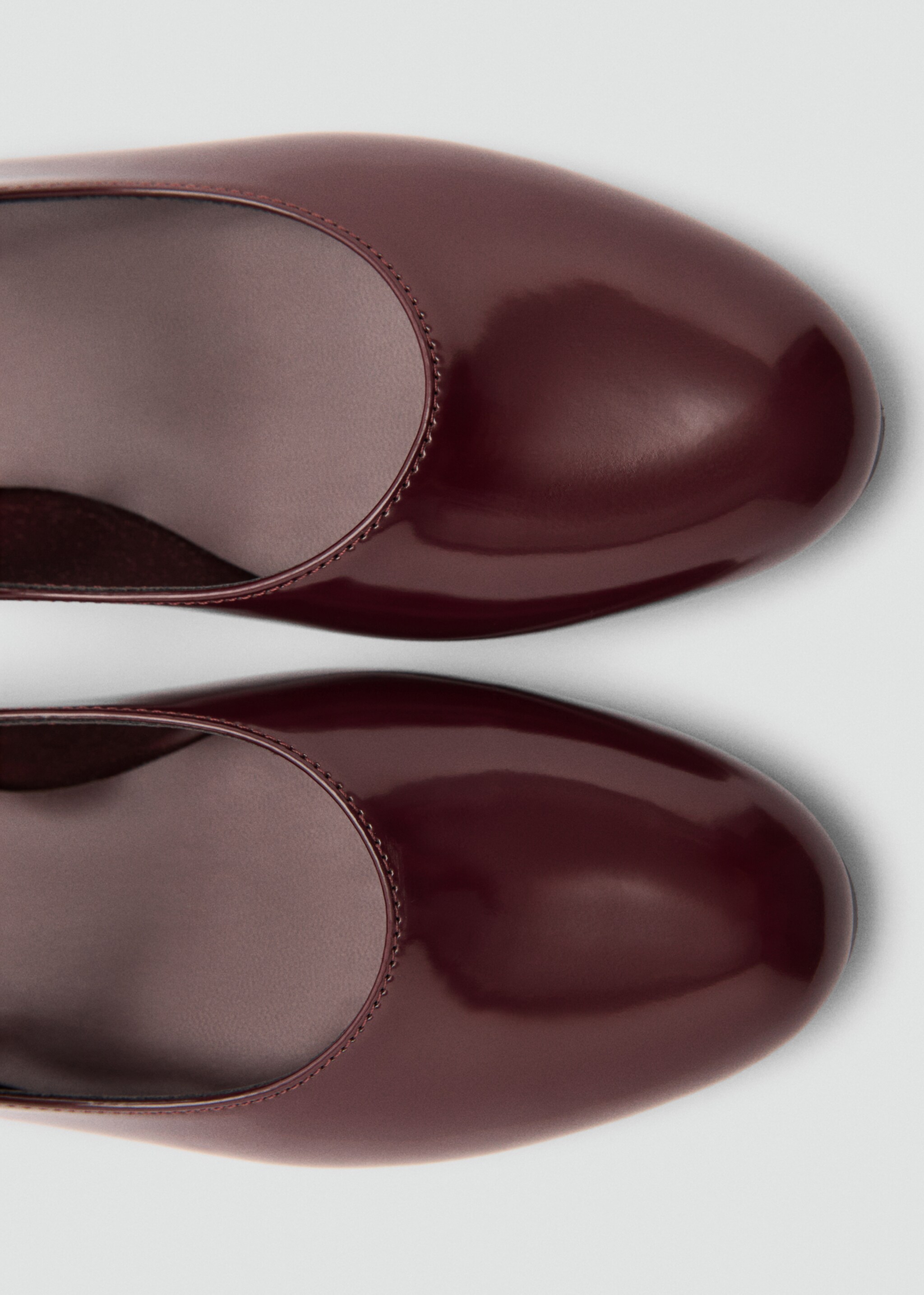 Patent leather-effect ballet flats - Details of the article 3, Burgundy. Ref: 87081048-00.