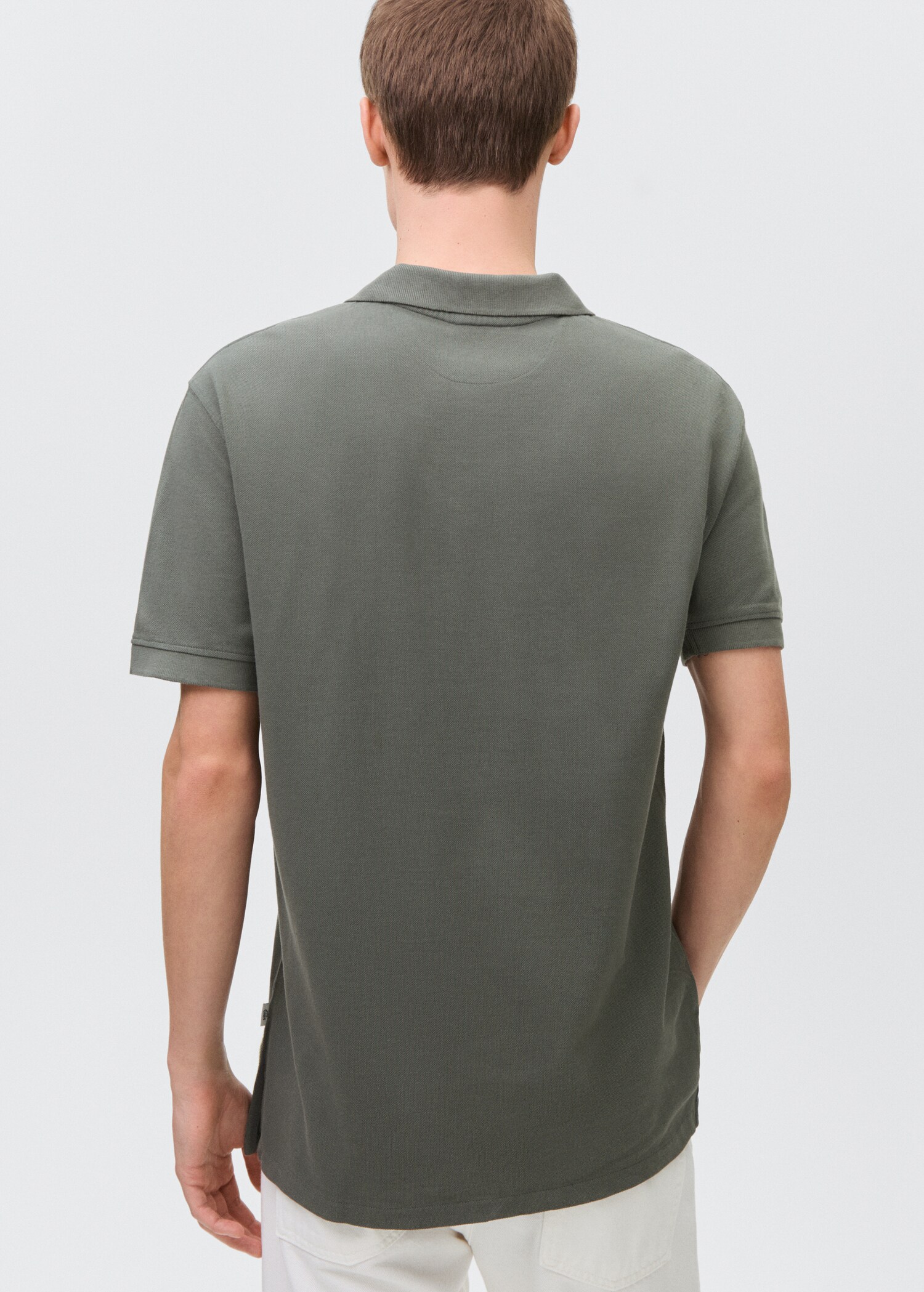 Polohemd aus Baumwollpikee - Rückseite des Artikels