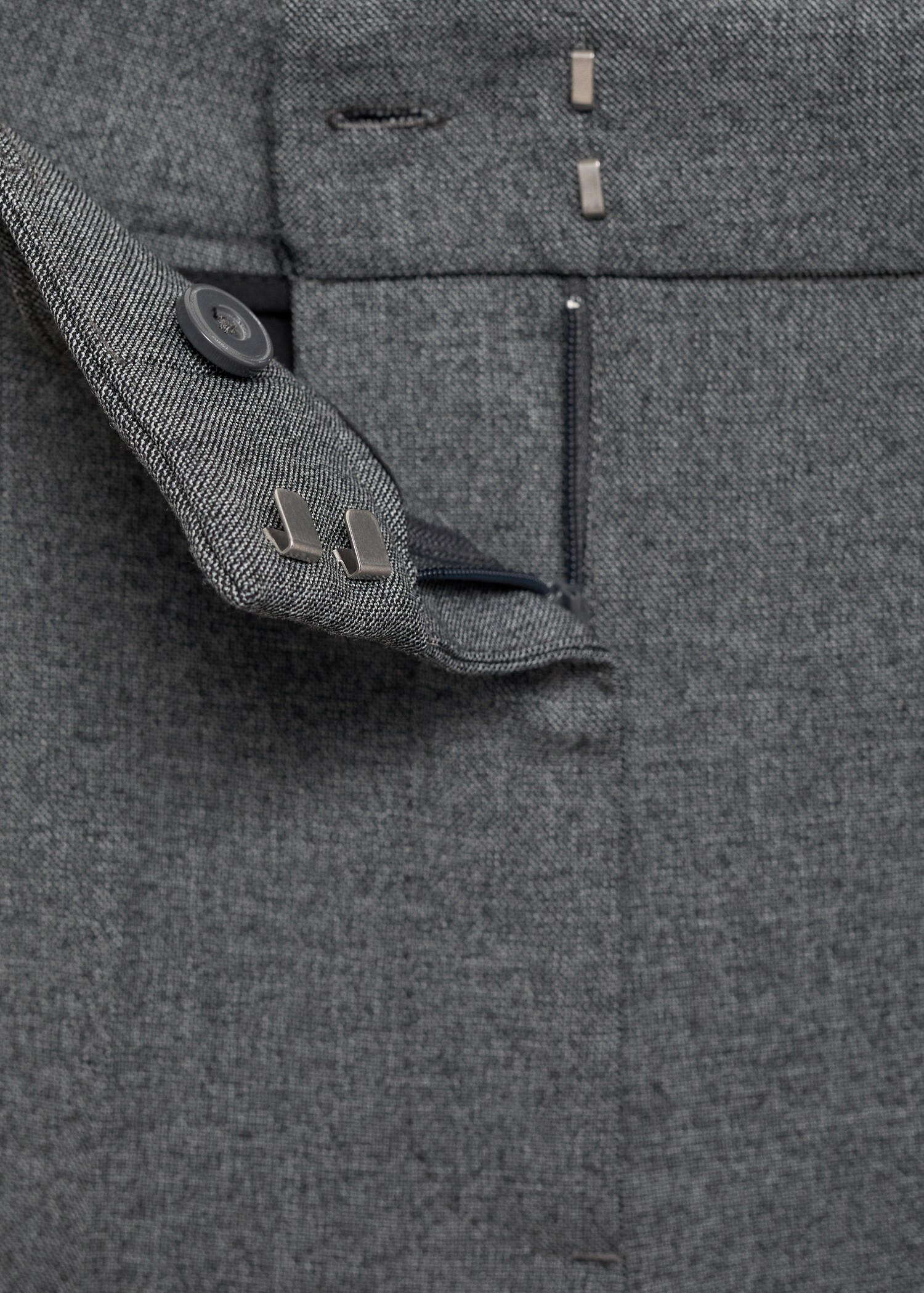 Straight mid-rise trousers - Details of the article 8