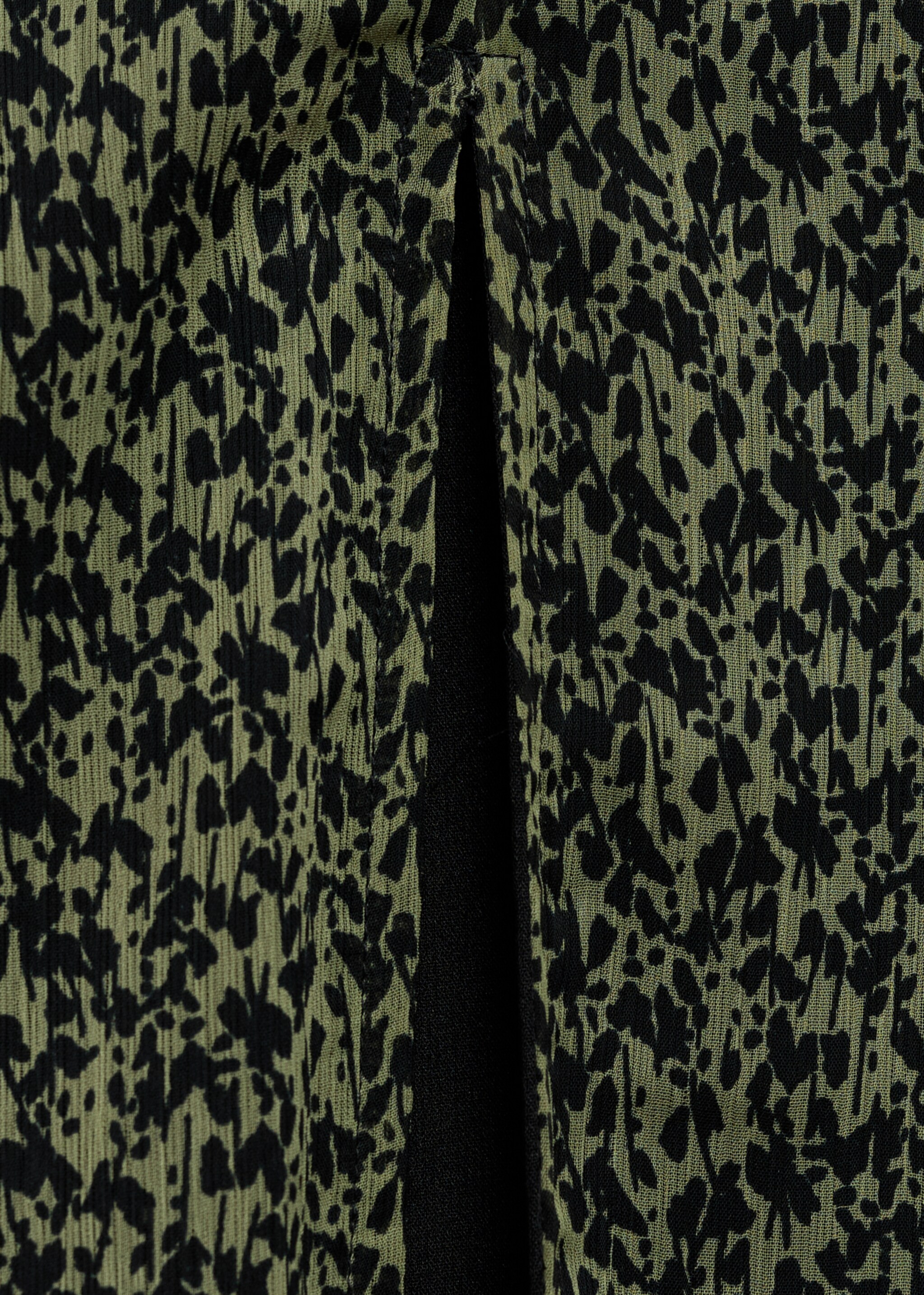 Printed long skirt - Details of the article 8, Black. Ref: 87081512-00.