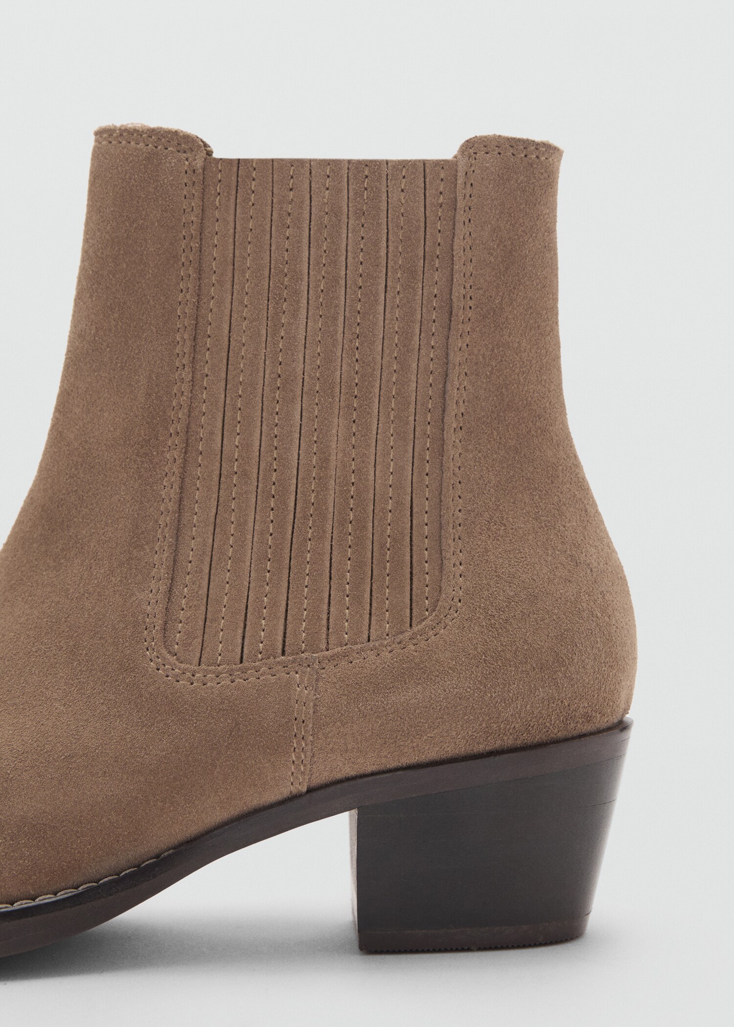 Leather chelsea boots - Details of the article 1