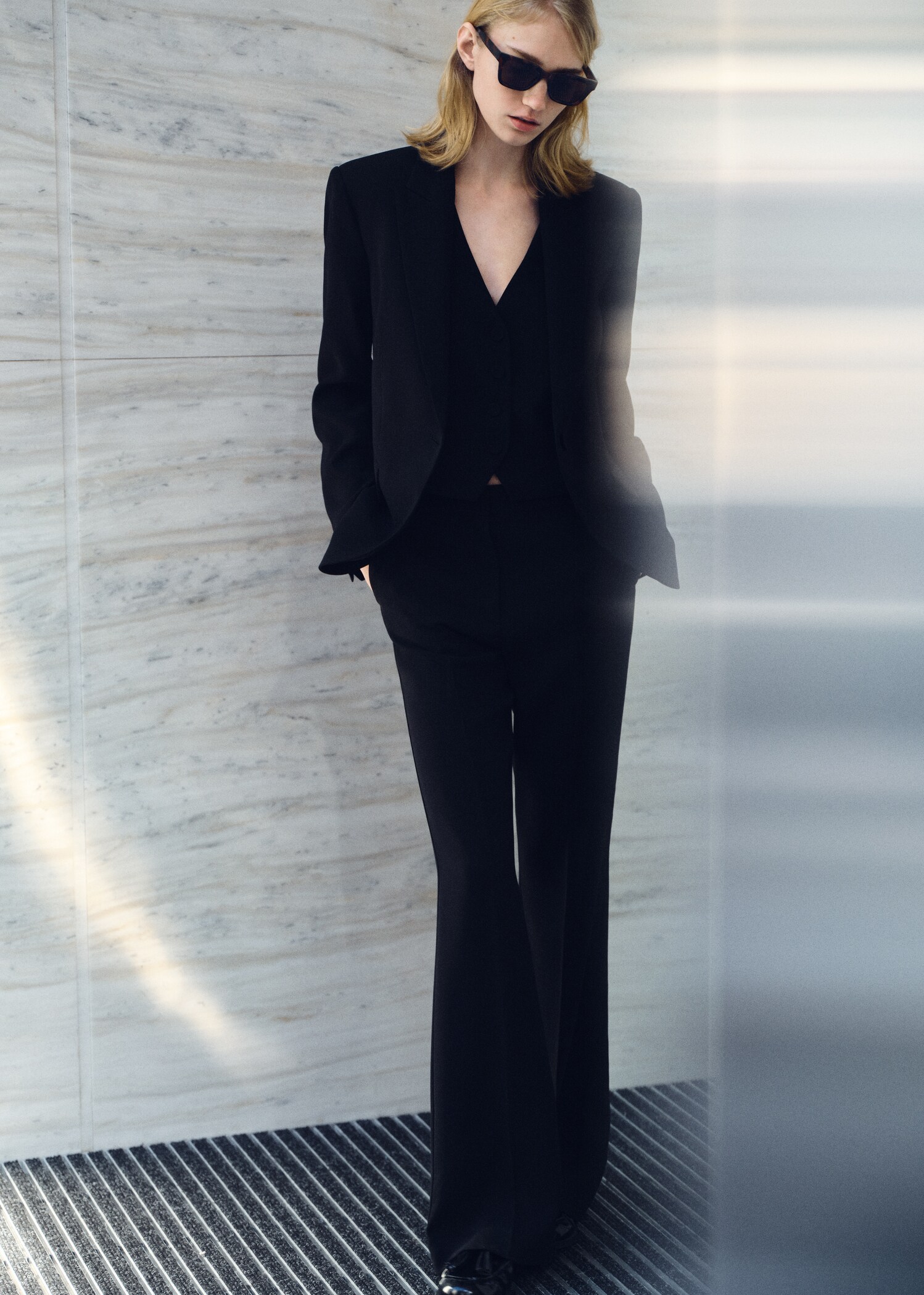 Wide leg suit trousers - Details of the article 7