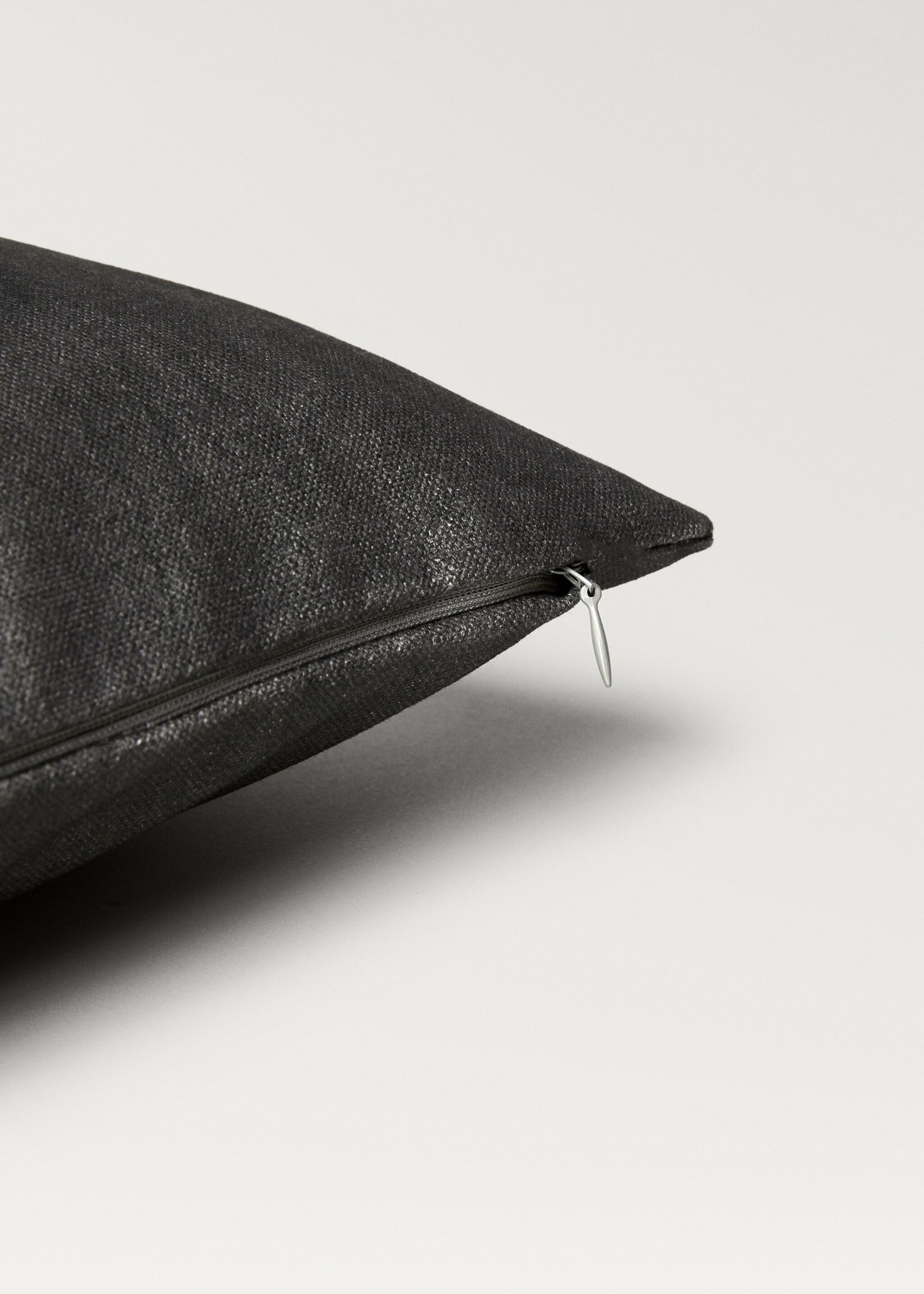 Cushion cover with gradient effect 30x50 cm - Details of the article 1, Charcoal. Ref: 87082025-00.