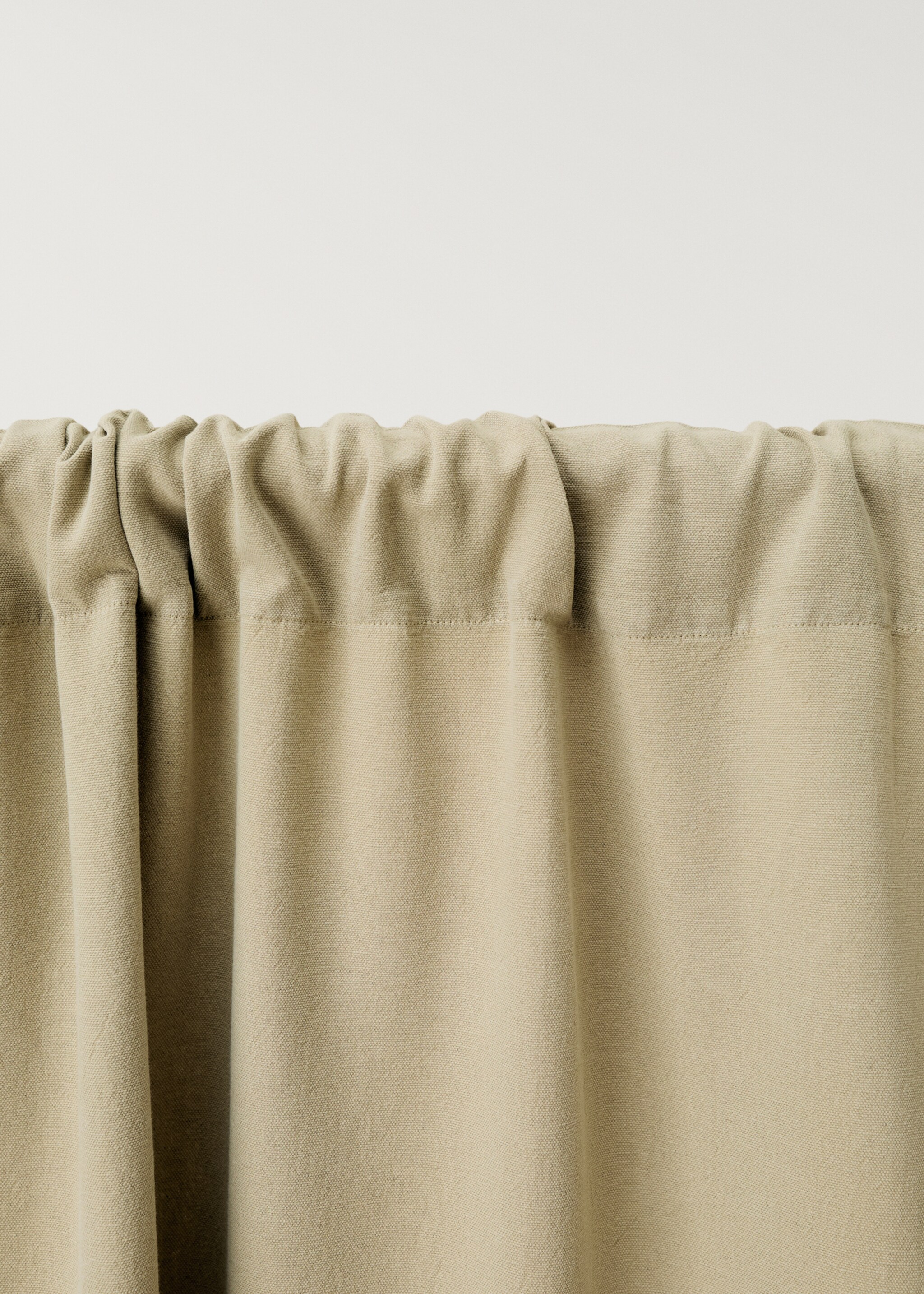 Washed-effect linen curtain - Details of the article 2, Green. Ref: 87082026-00.