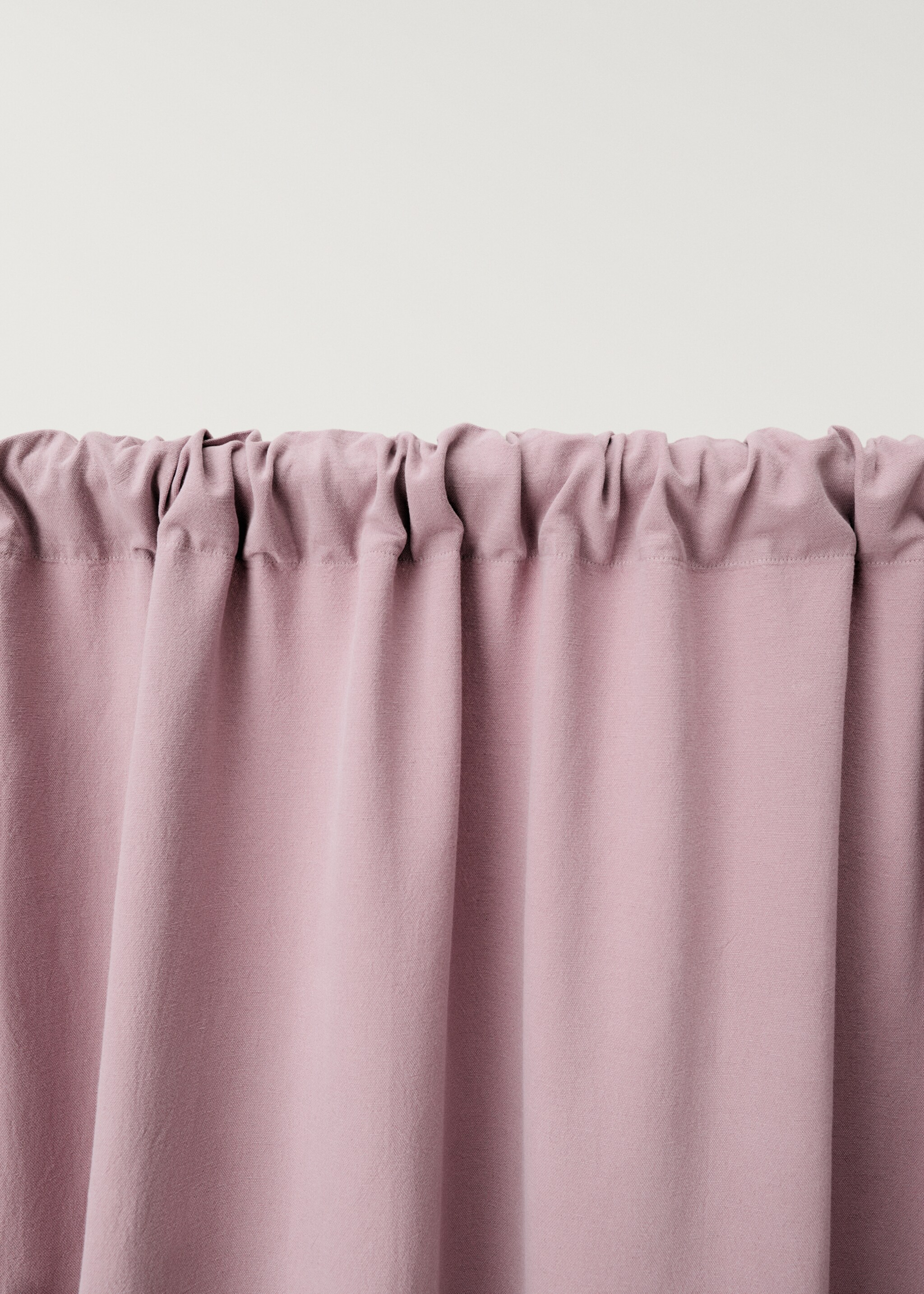 Washed-effect linen curtain - Details of the article 2, Lilac. Ref: 87082026-00.