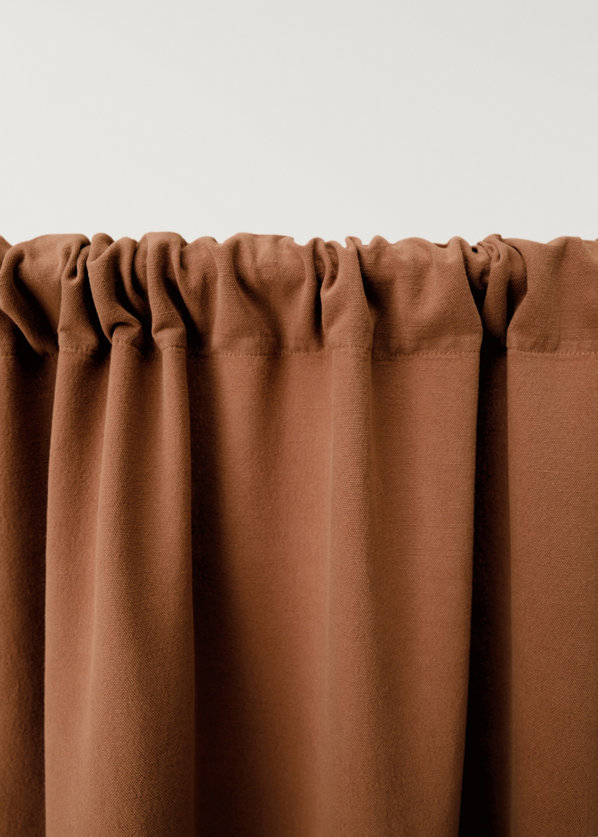 Washed-effect linen curtain - Details of the article 3, Russet. Ref: 87082026-00.