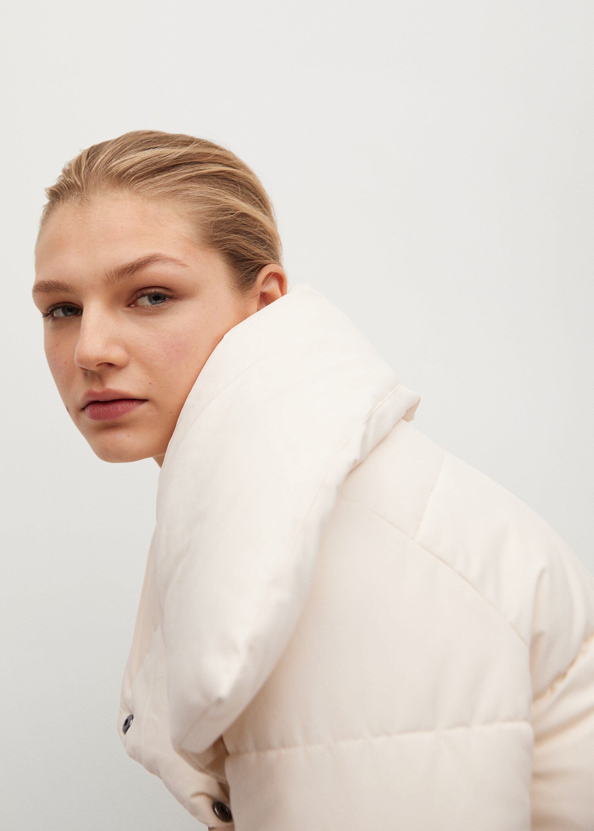 Funnel neck feather coat - Details of the article 2