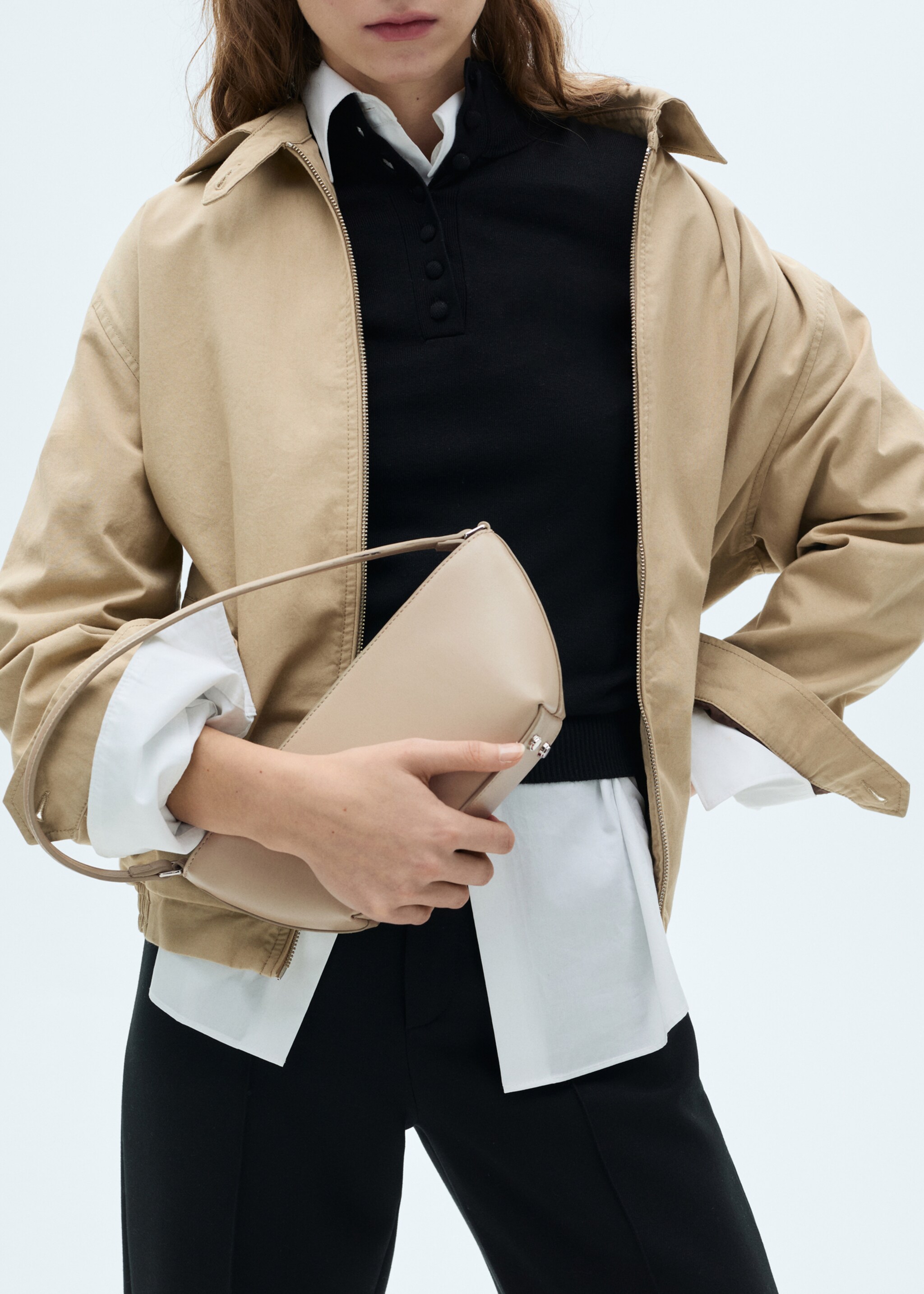 Oval shoulder bag - Details of the article 9, Off White. Ref: 87082536-00.