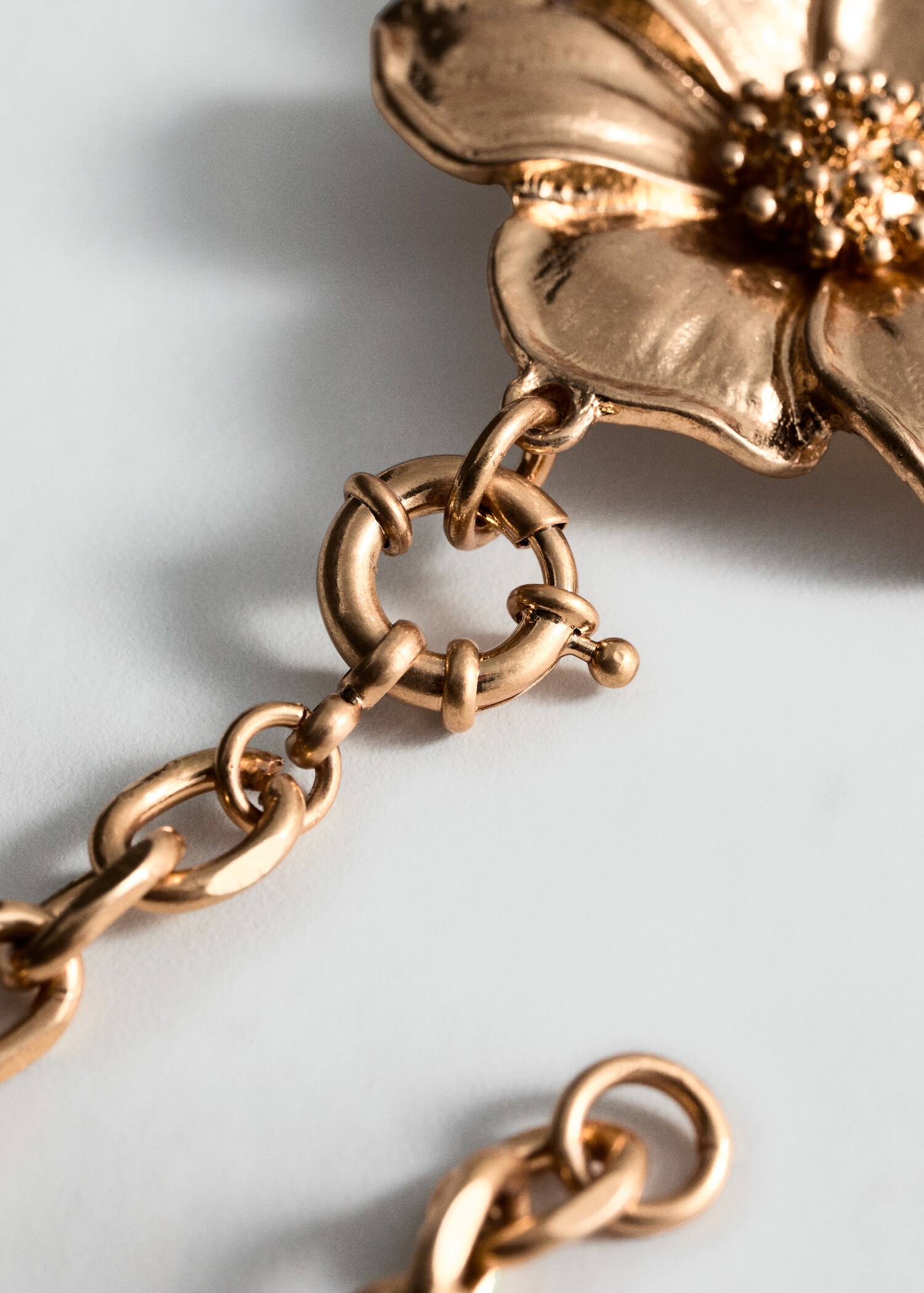 Collier pendentif fleur - Détail de l'article 1