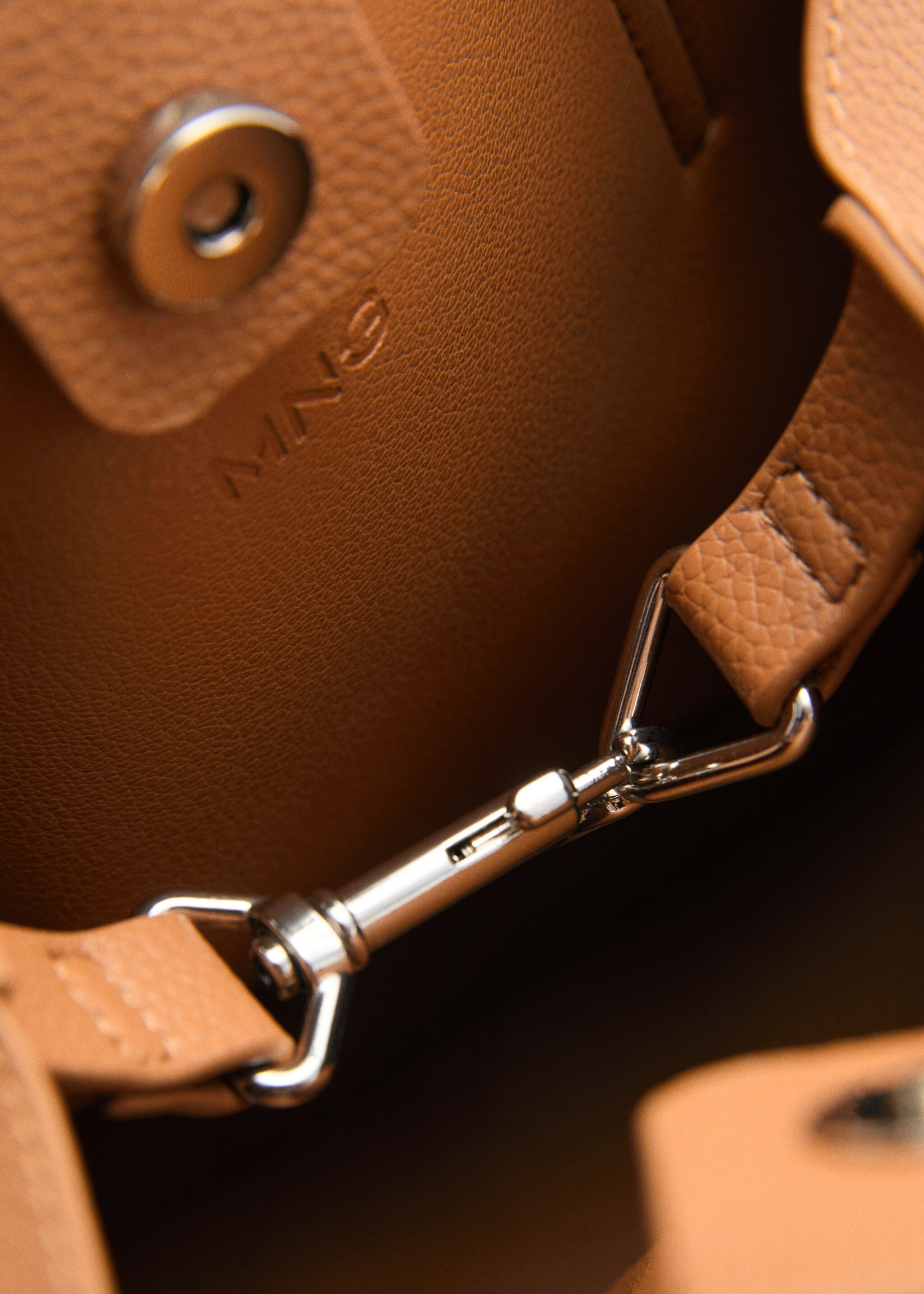 Shopper-Bag in genarbter Optik - Detail des Artikels 3, Mittelbraun. Ref: 87082543-00.