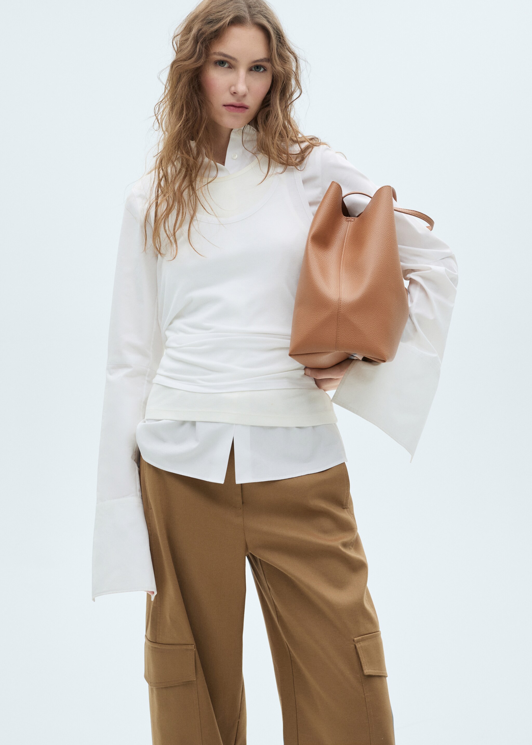 Shopper-Bag in genarbter Optik - Detail des Artikels 9, Mittelbraun. Ref: 87082543-00.