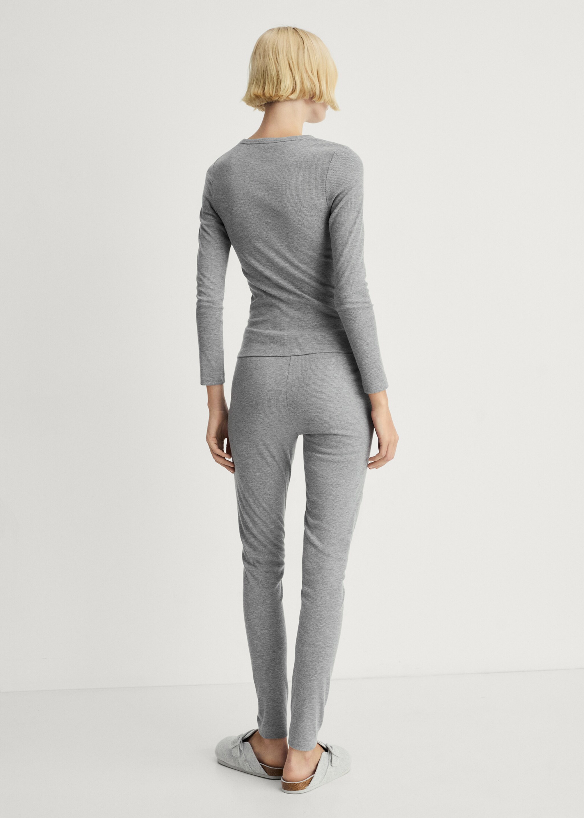 Long rib-knit trousers - Reverse of the article, Grey. Ref: 87082893-00.