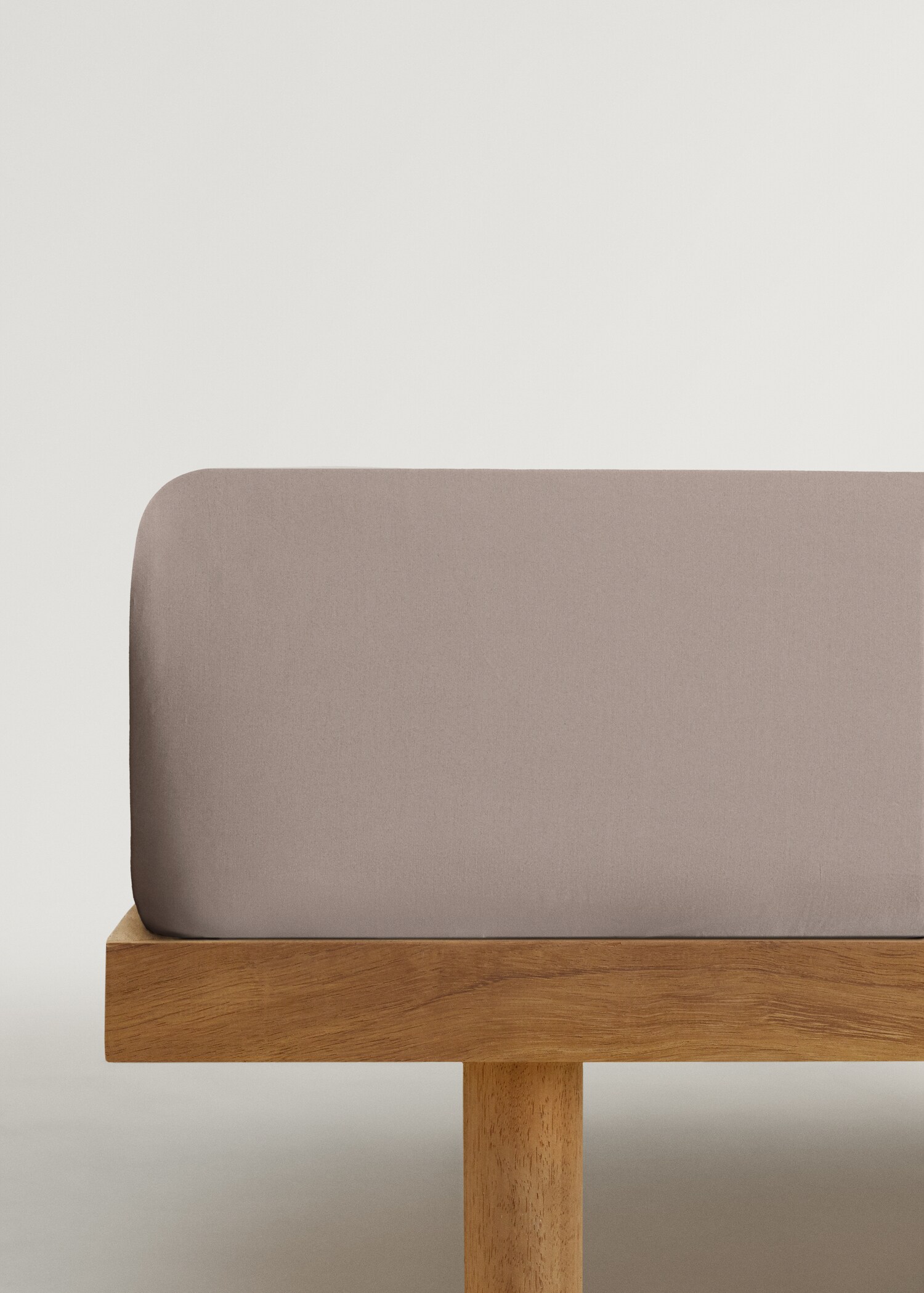 300-thread count percale cotton fitted sheet for 135/140 cm bed - Article without model