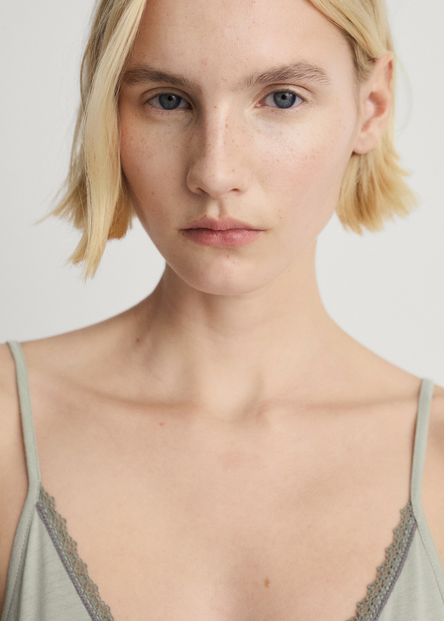 Haut pyjama coton dentelle rapportée contrasté - Détail de l'article 1