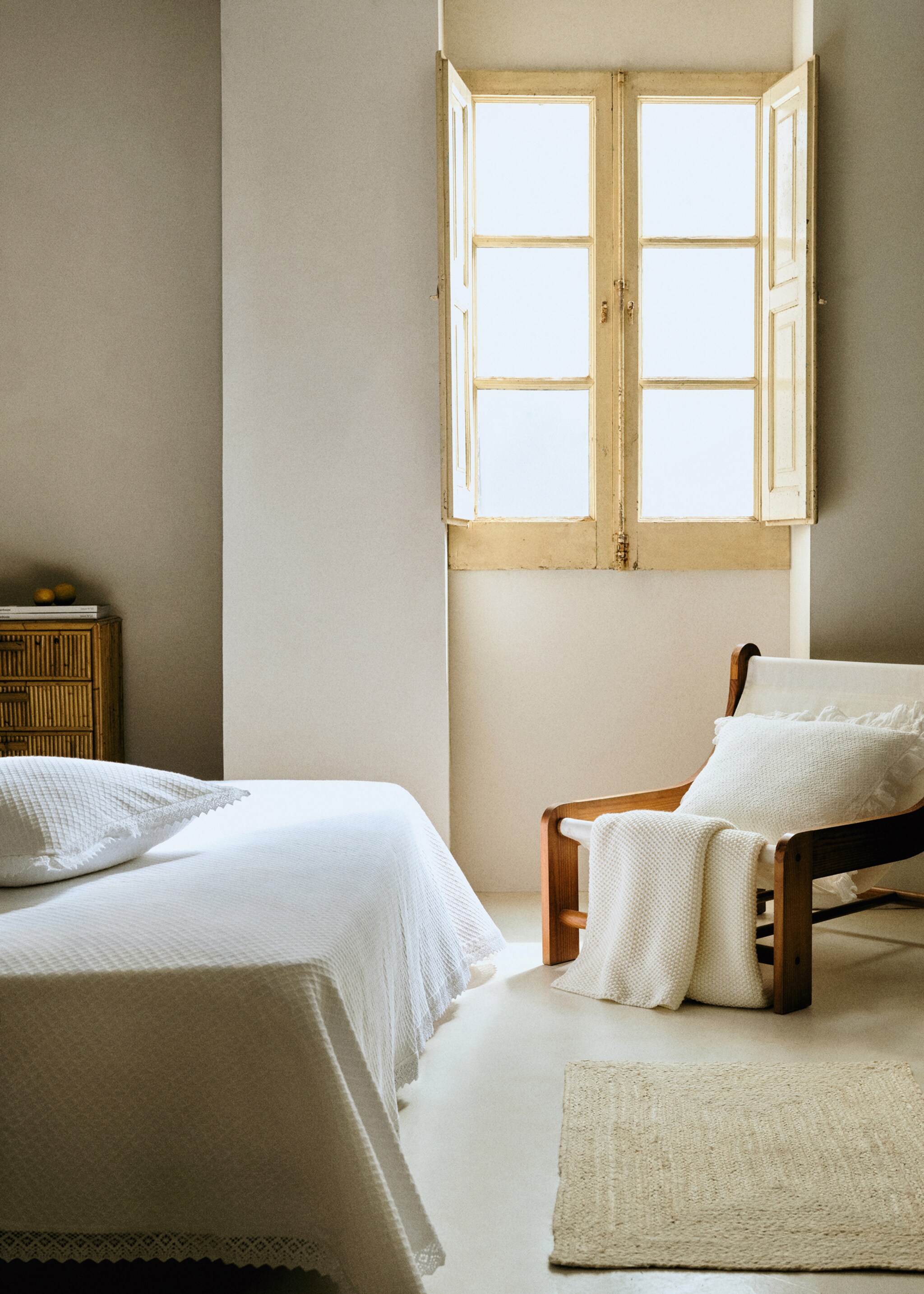 Couvre-lit coton jacquard losanges dentelle rapportée lit 130/150 cm - Détail de l'article 6, Blanc. Ref: 87082942-00.