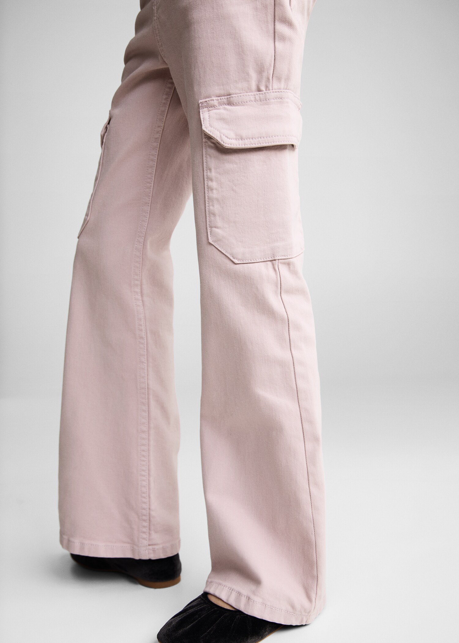 Flared cargo jeans - Details of the article 6