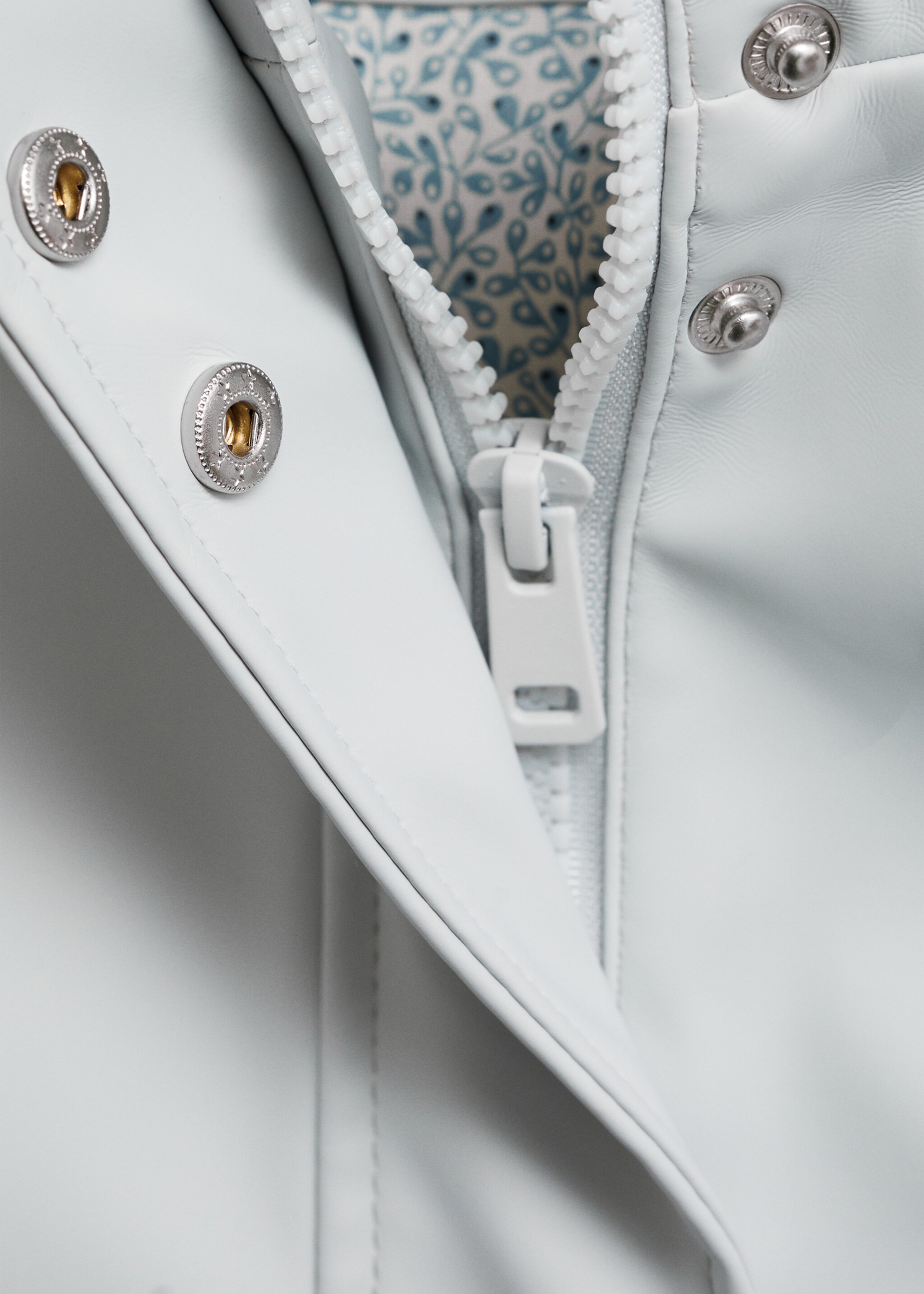 Quilted hooded parka - Details of the article 0, Sky Blue. Ref: 87083270-00.