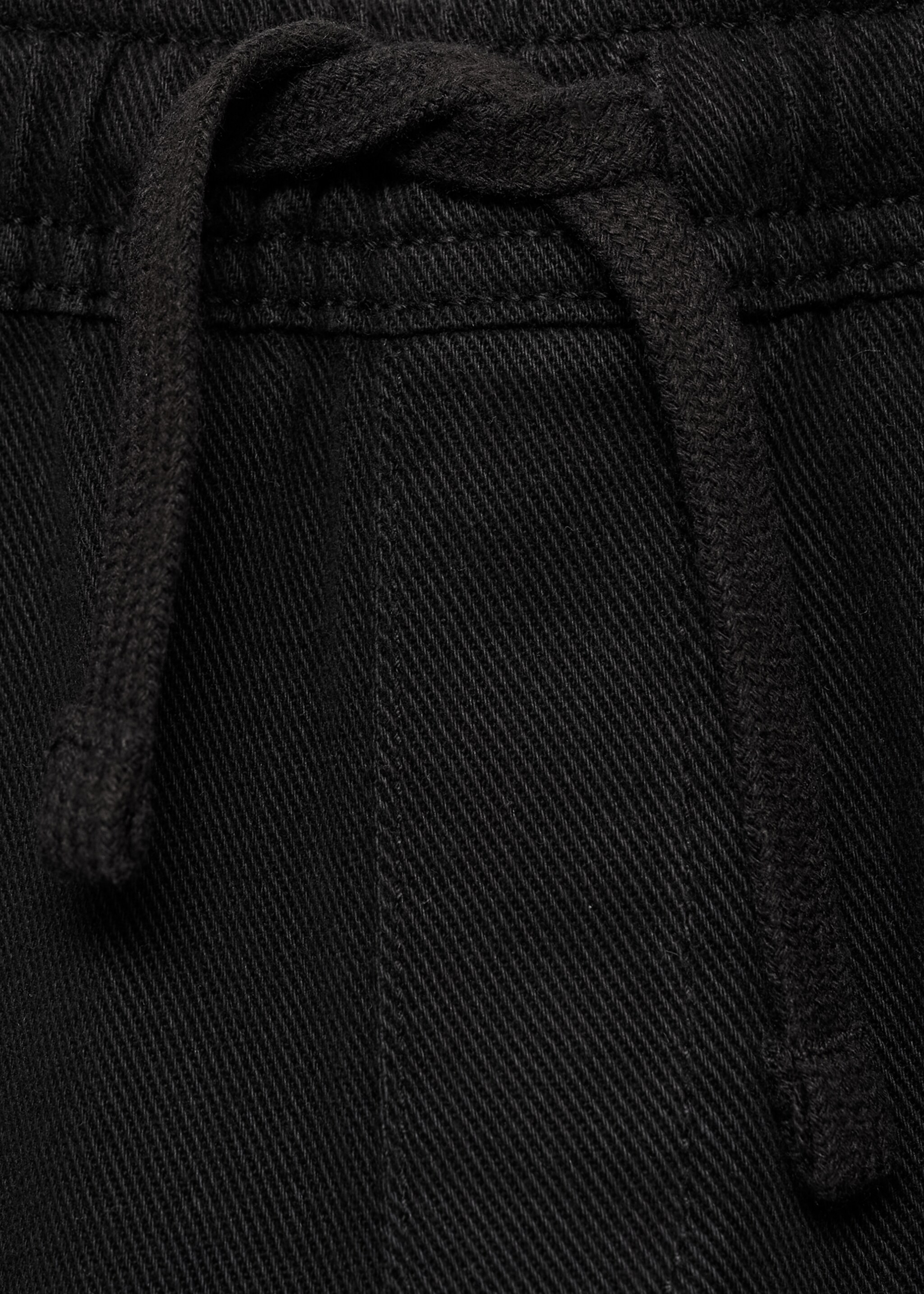 Straight cargo trousers - Details of the article 8, Black. Ref: 87083272-00.