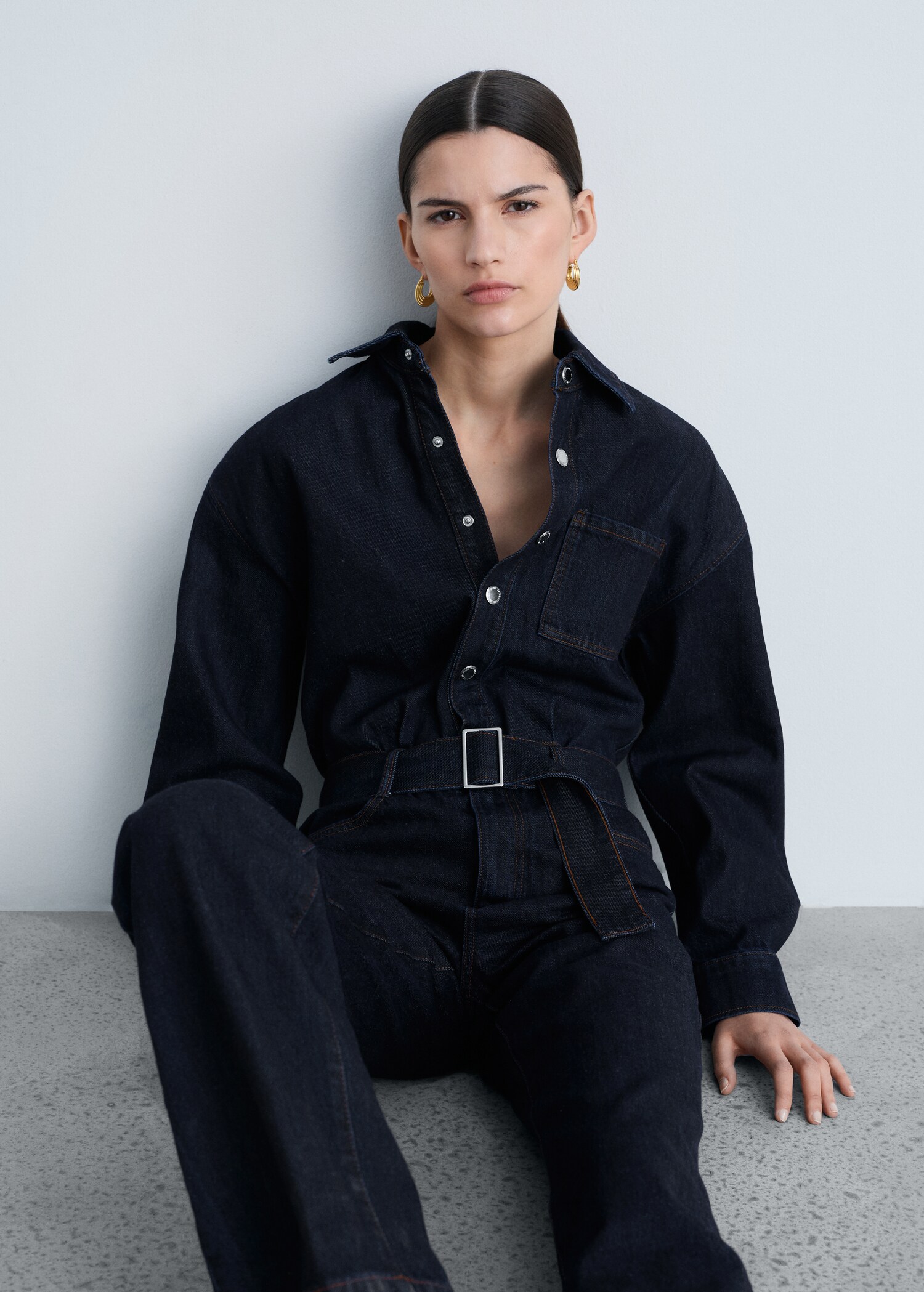 Rinse-wash denim jumpsuit with belt - Details of the article 2