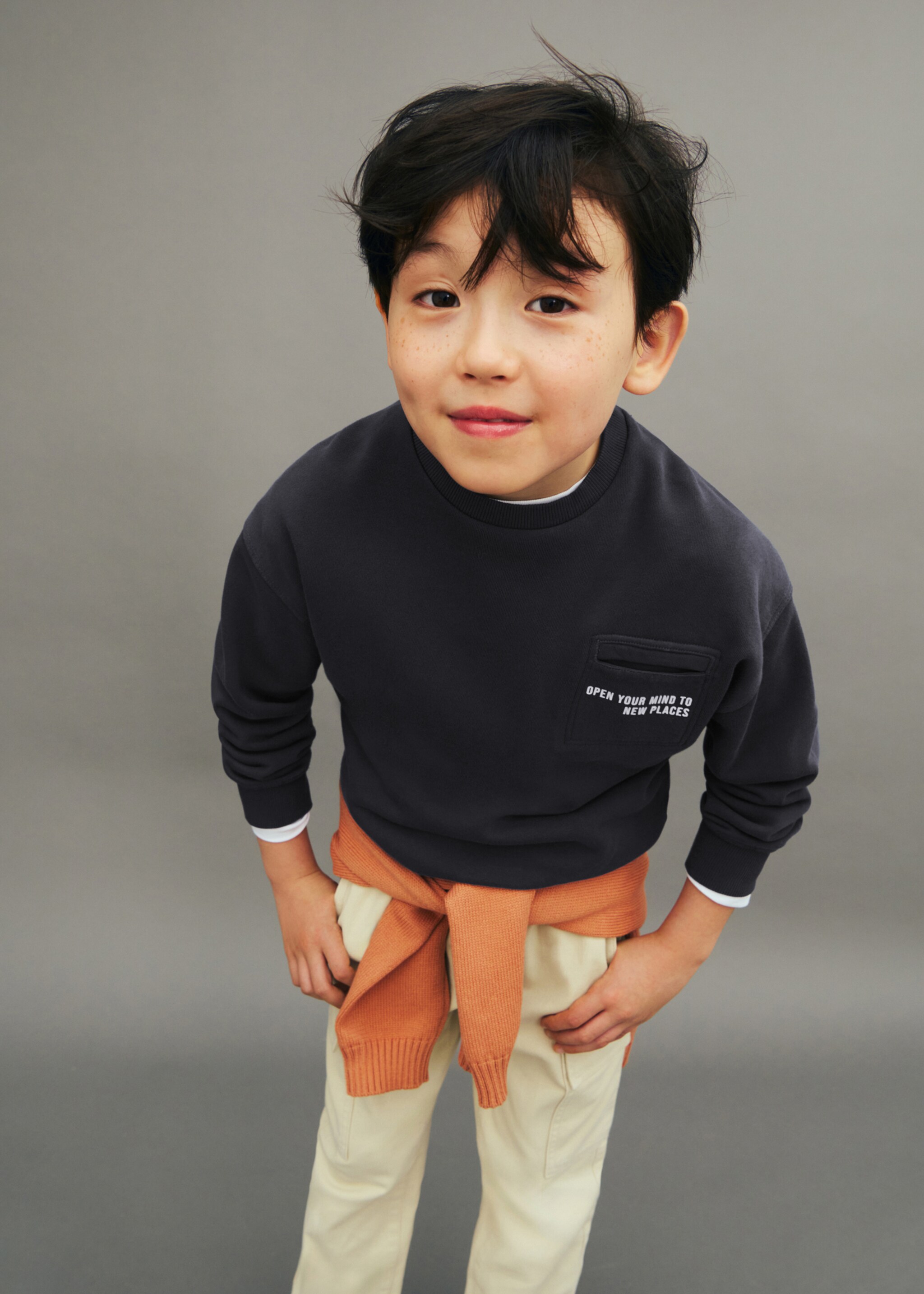 Pocket cotton sweatshirt - Details of the article 5, Charcoal. Ref: 87083276-00.