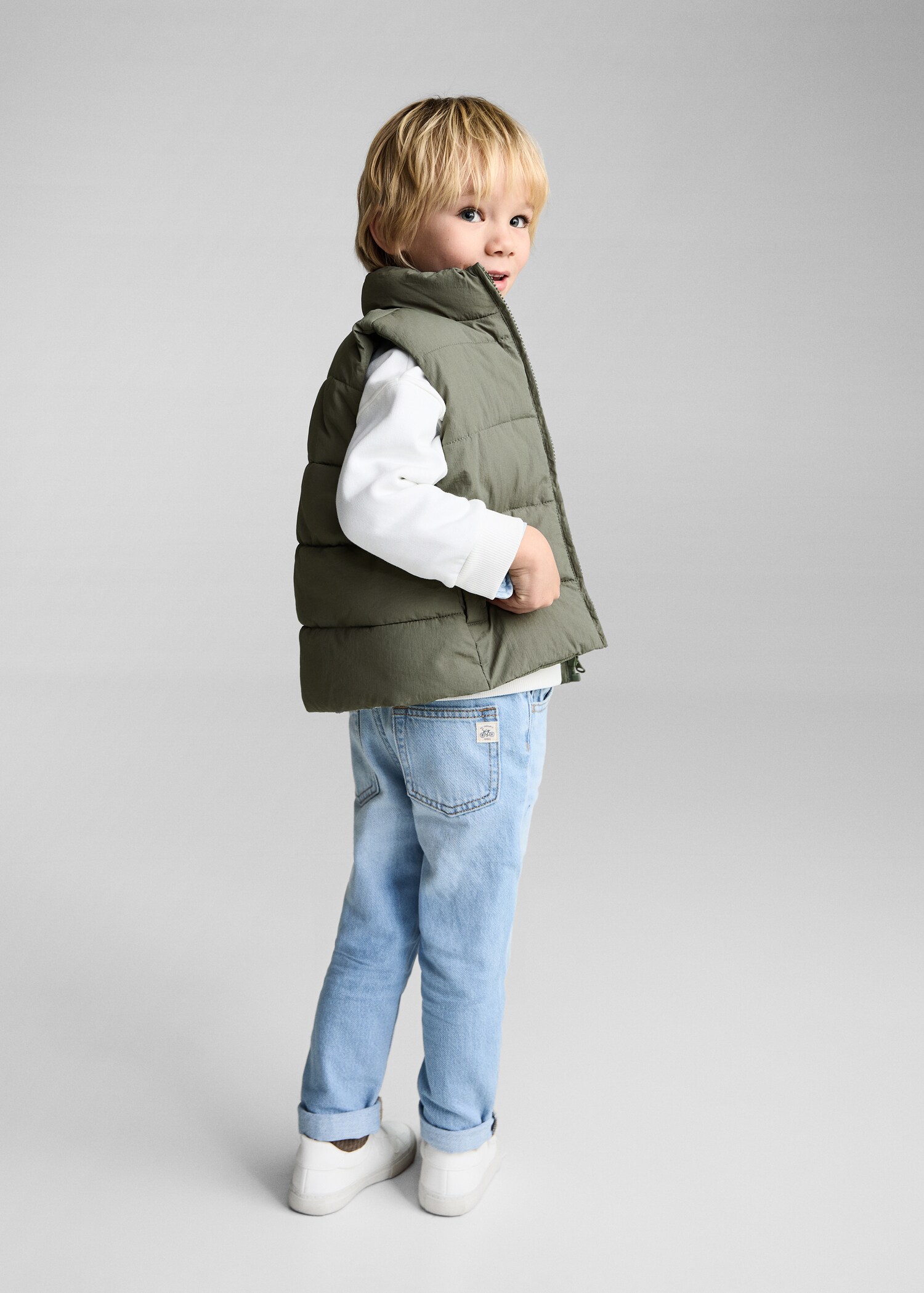 Quilted gilet - Details of the article 2