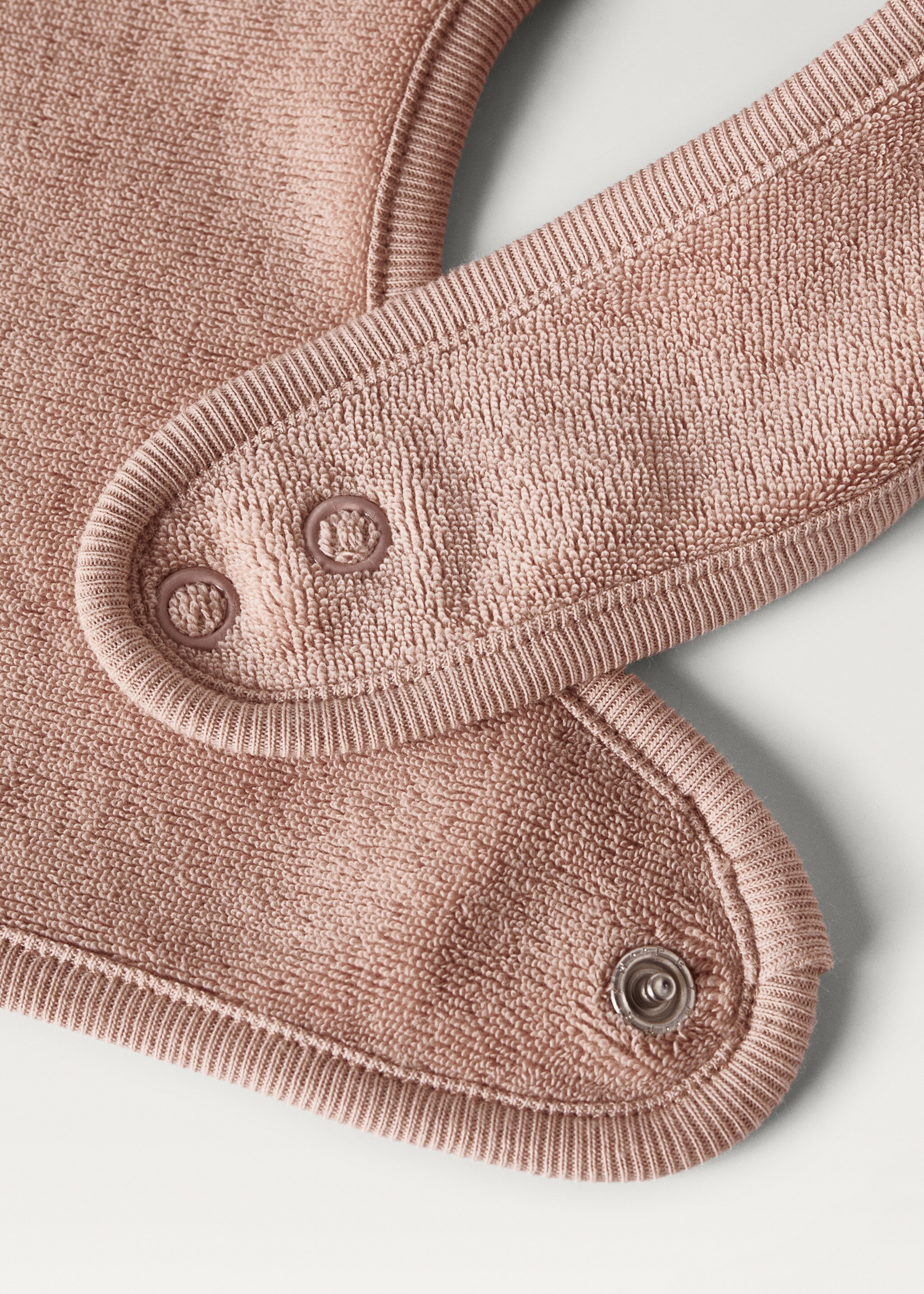 Lätzchen aus Baumwollfrottee - Detail des Artikels 2, Rosa. Ref: 87083302-00.