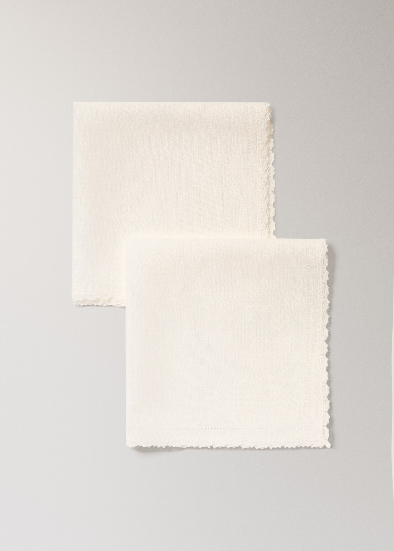 Linen napkins with lace edging - Details of the article 1