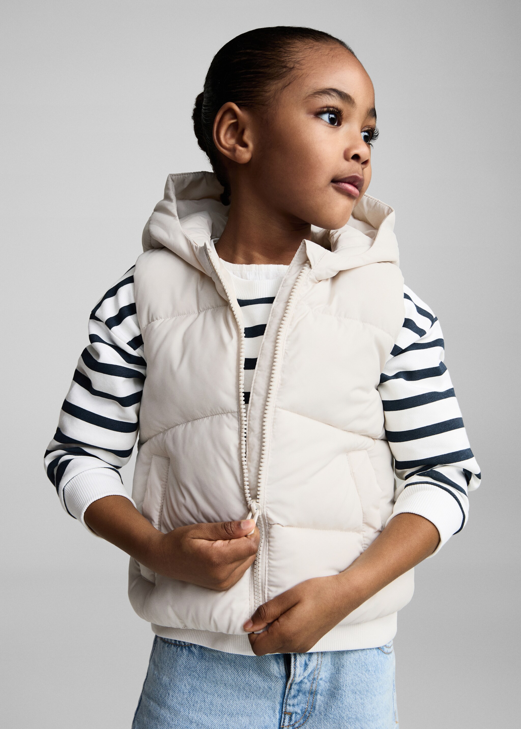 Quilted gilet with hood - Medium plane, Ice Grey. Ref: 87083633-00.