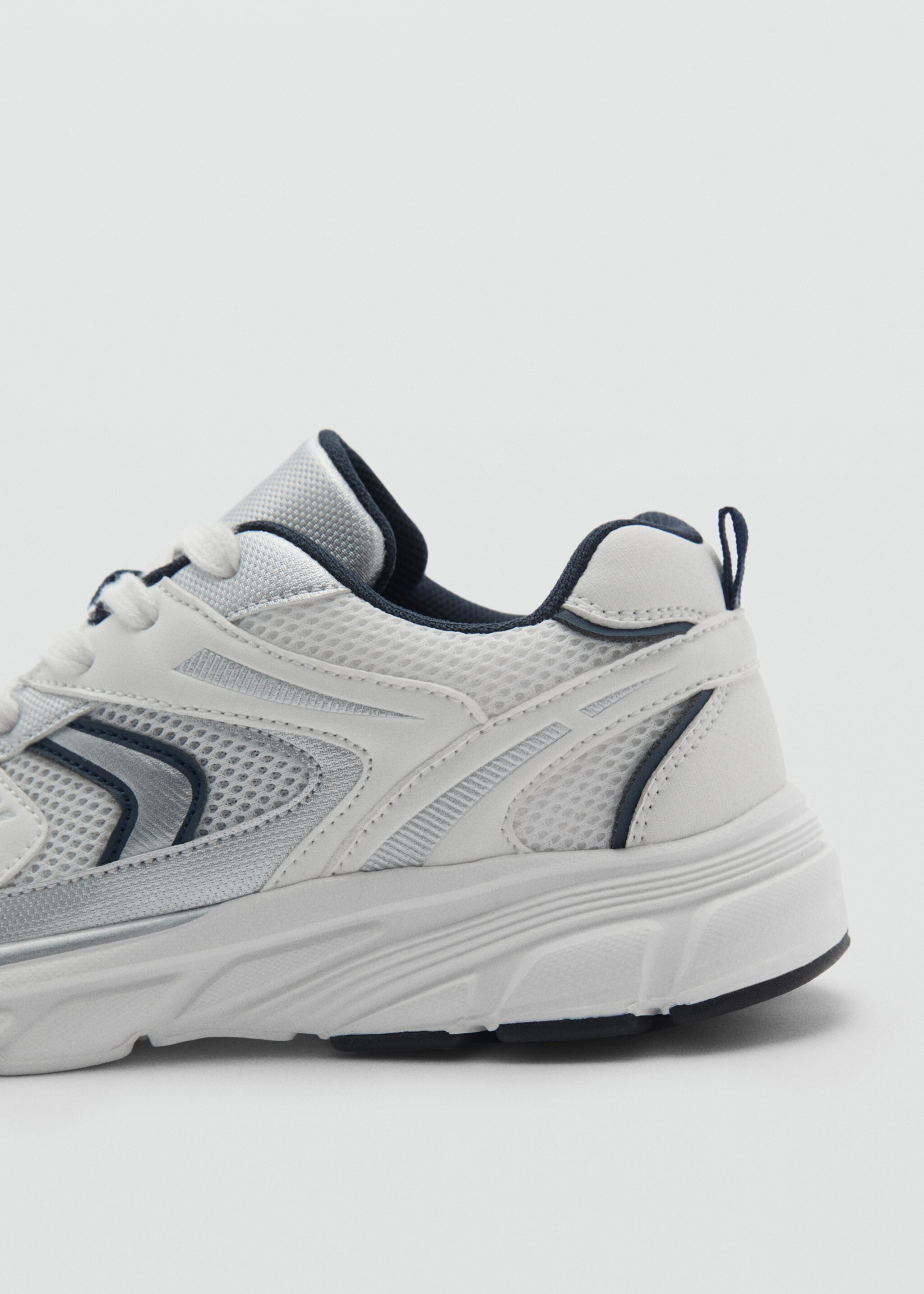 Baskets bicolores - Détail de l'article 1, Blanc. Ref: 87083638-00.