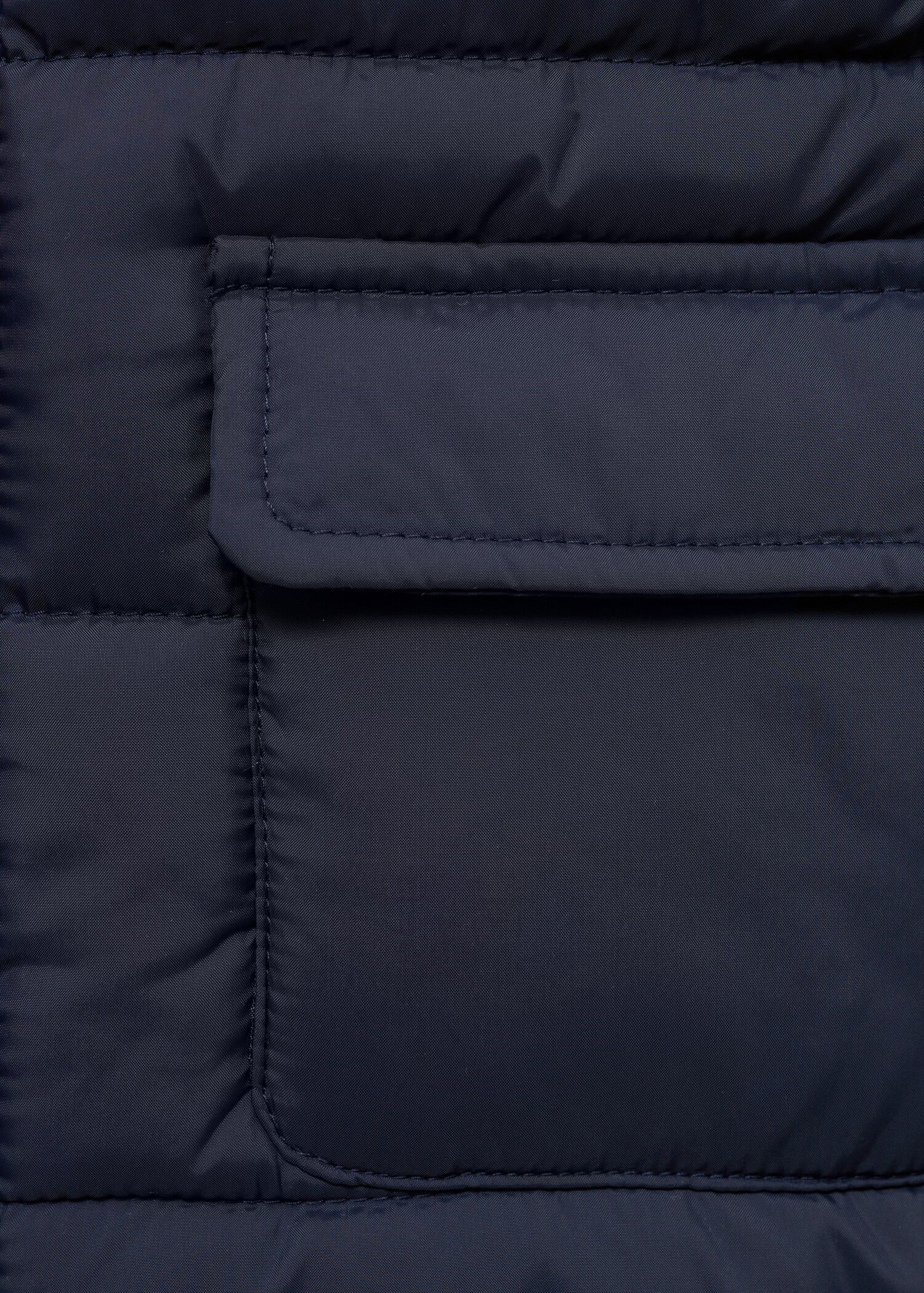 Quilted gilet with pockets - Details of the article 8