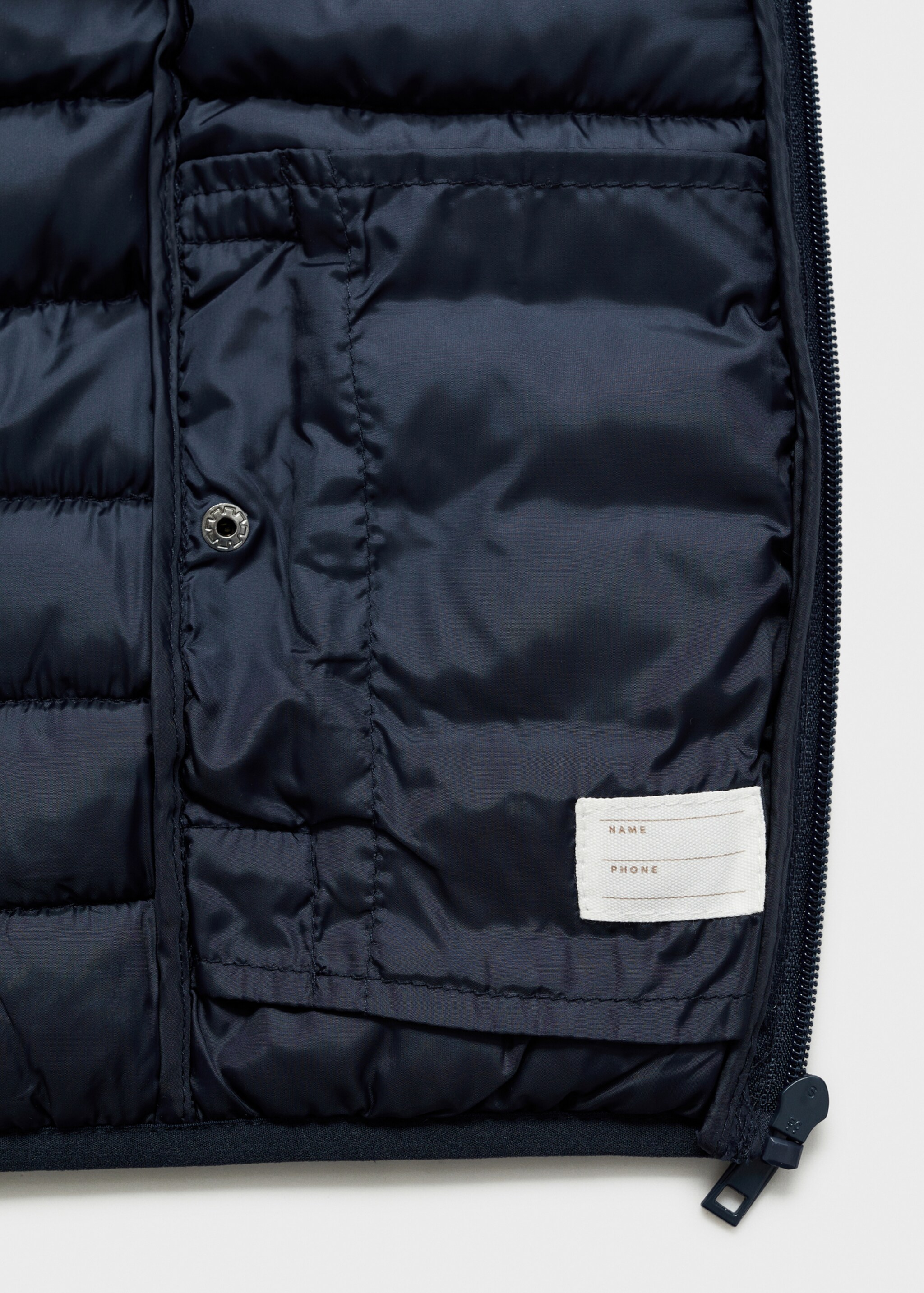 Wasserabweisende Steppjacke - Detail des Artikels 0, Dunkles Marineblau. Ref: 87083650-00.