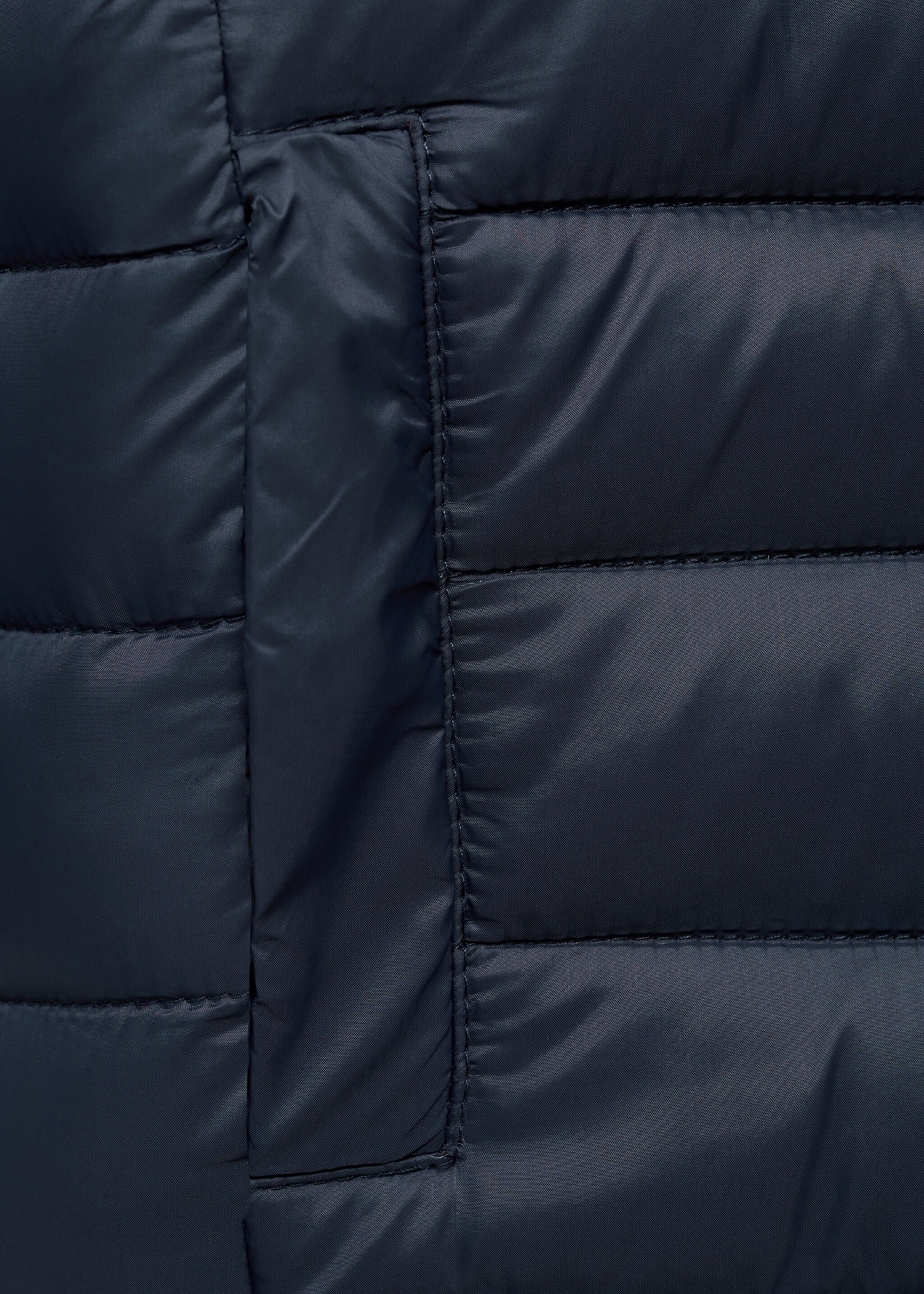 Wasserabweisende Steppjacke - Detail des Artikels 8, Dunkles Marineblau. Ref: 87083650-00.
