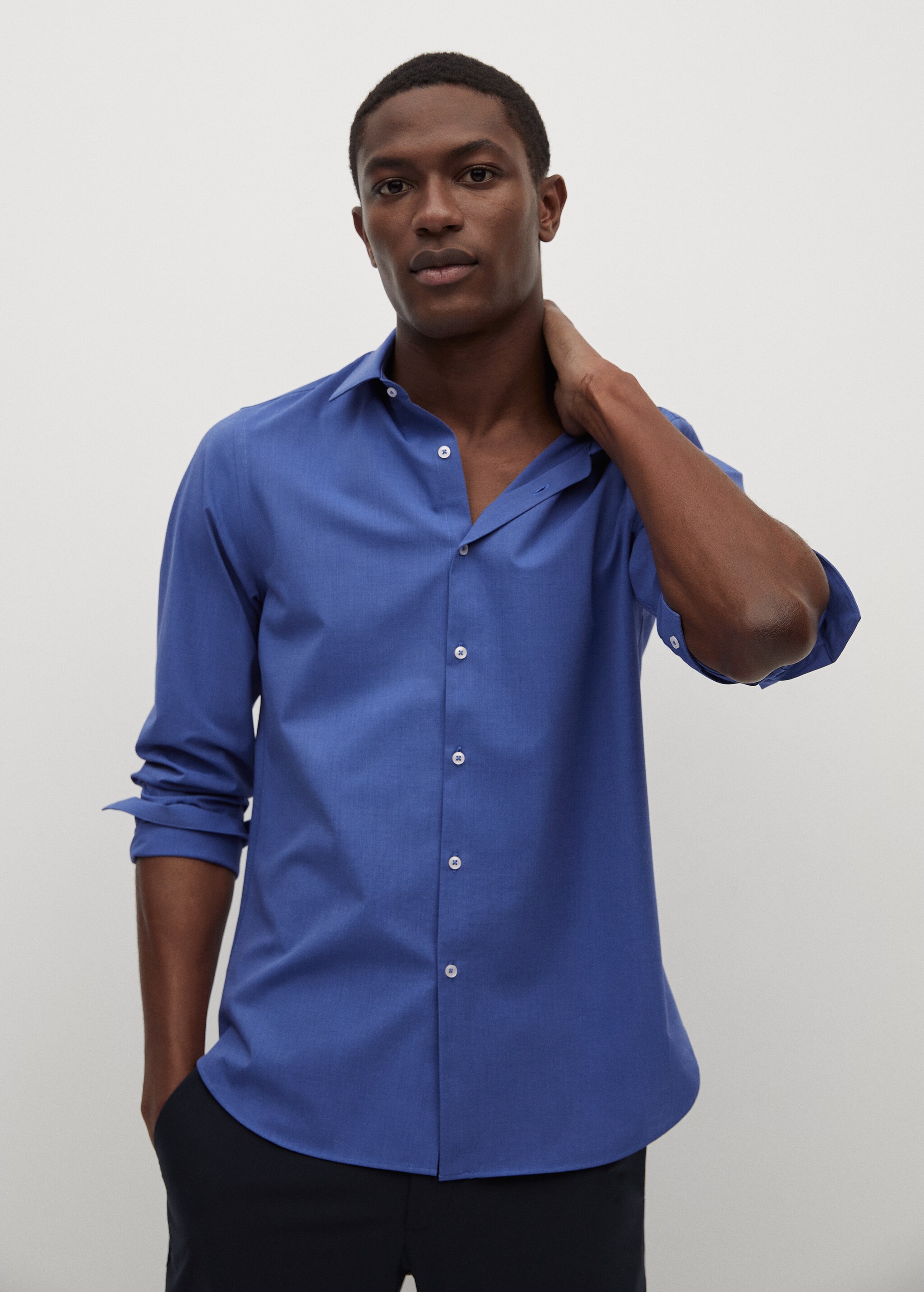 Camisa slim fit algodón stretch - Plano medio