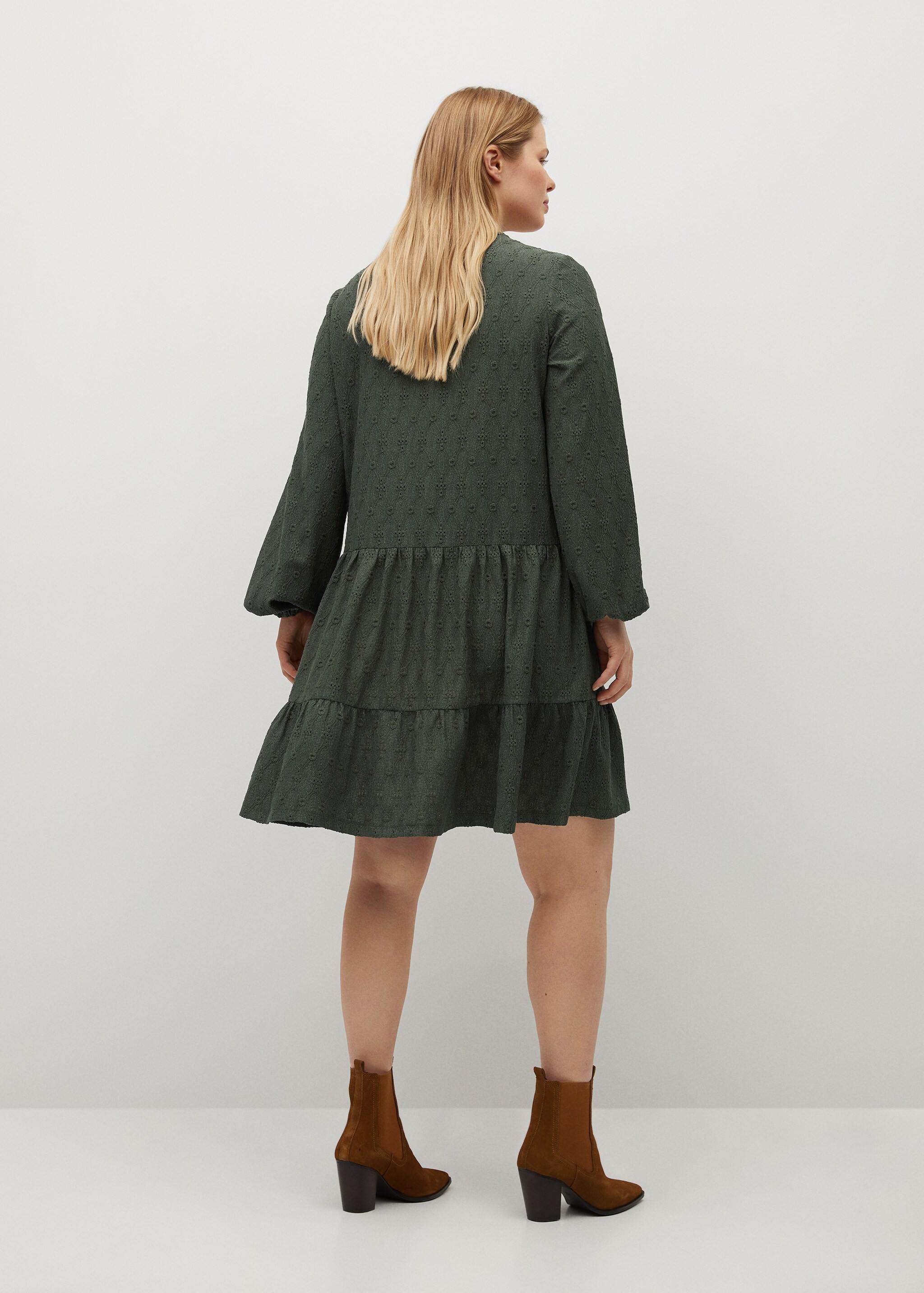 Vestido corto acampanado - Reverso del artículo