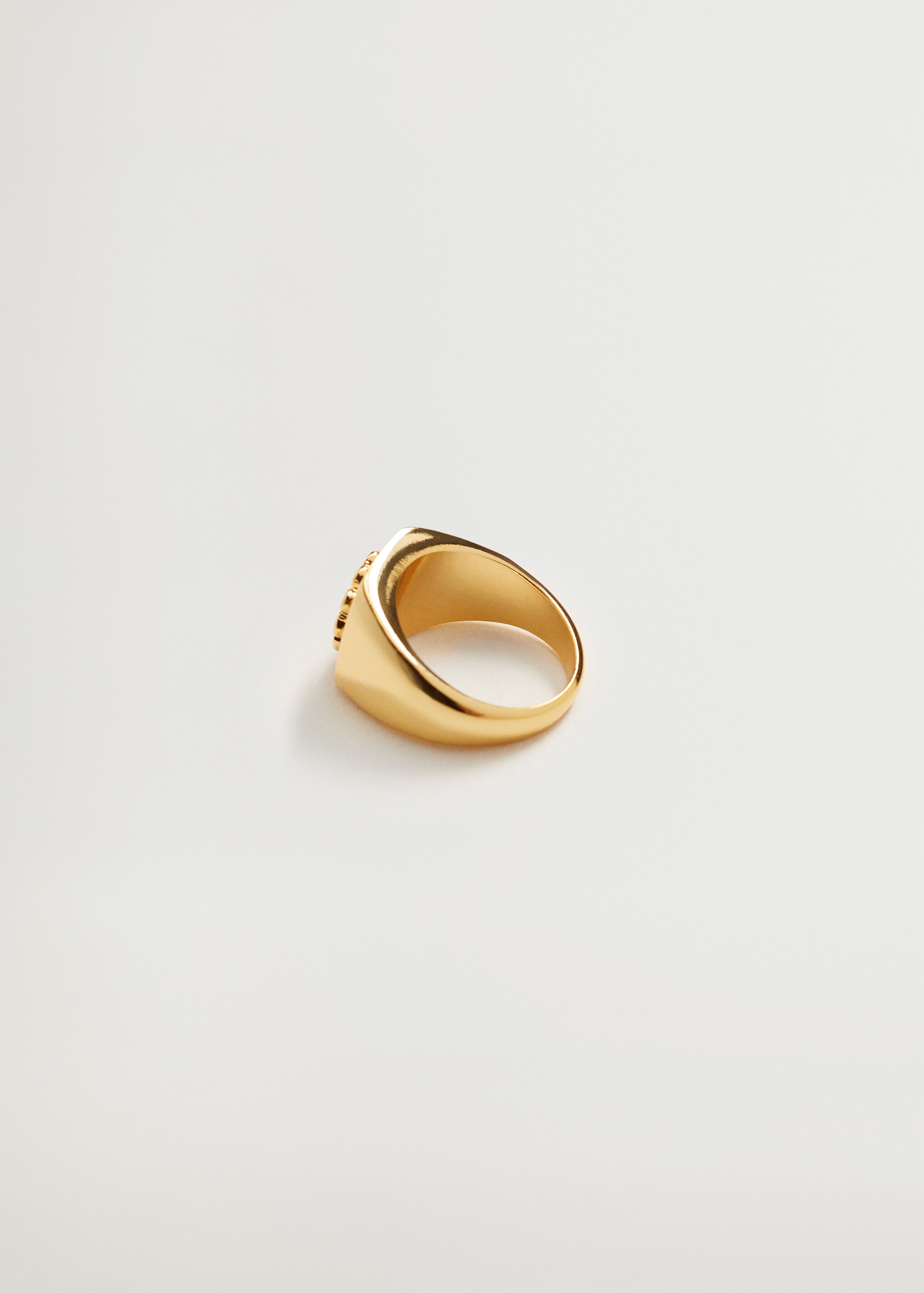 Anillo sello flor - Plano medio