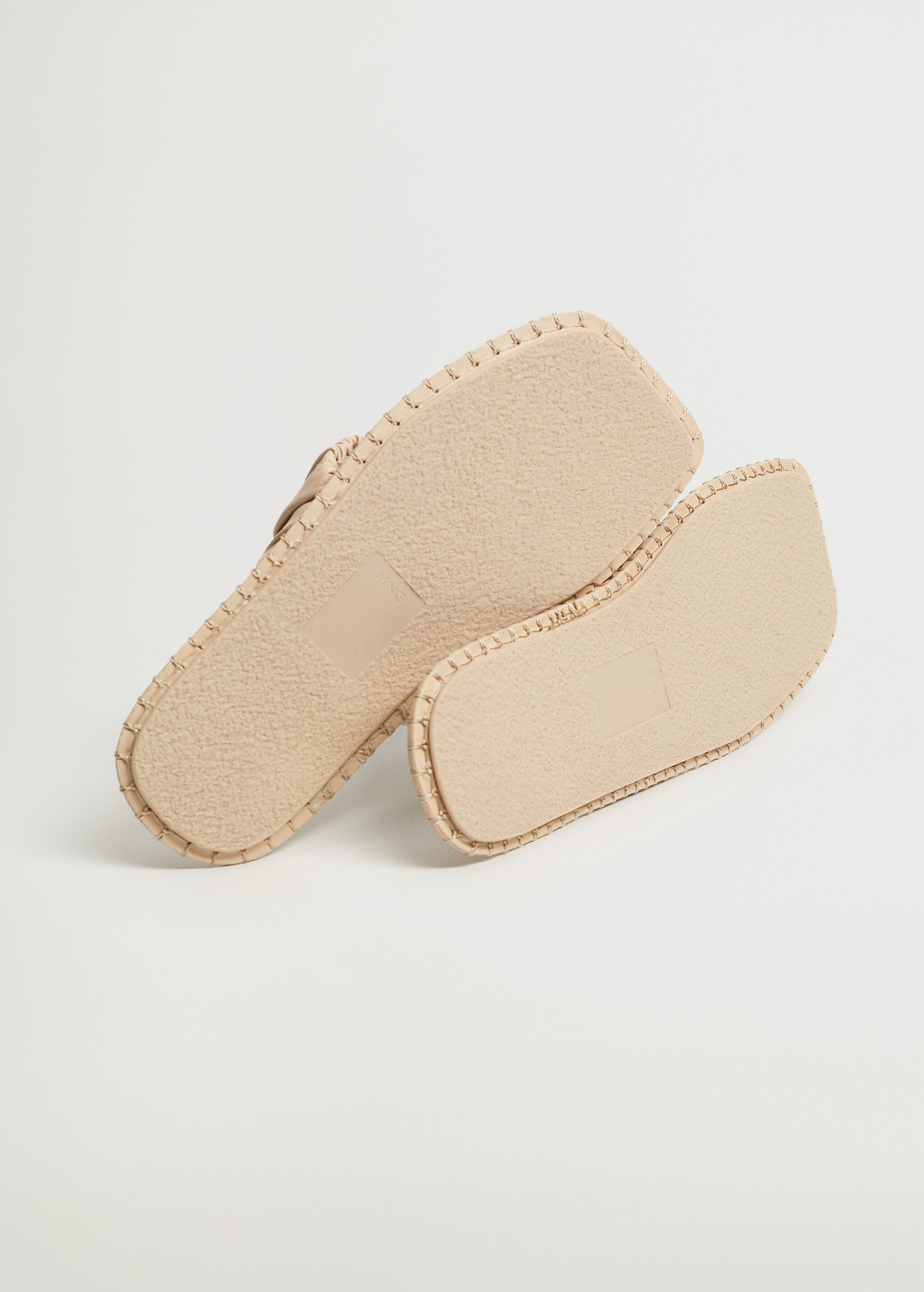 Ruched leather sandals - Details of the article 3